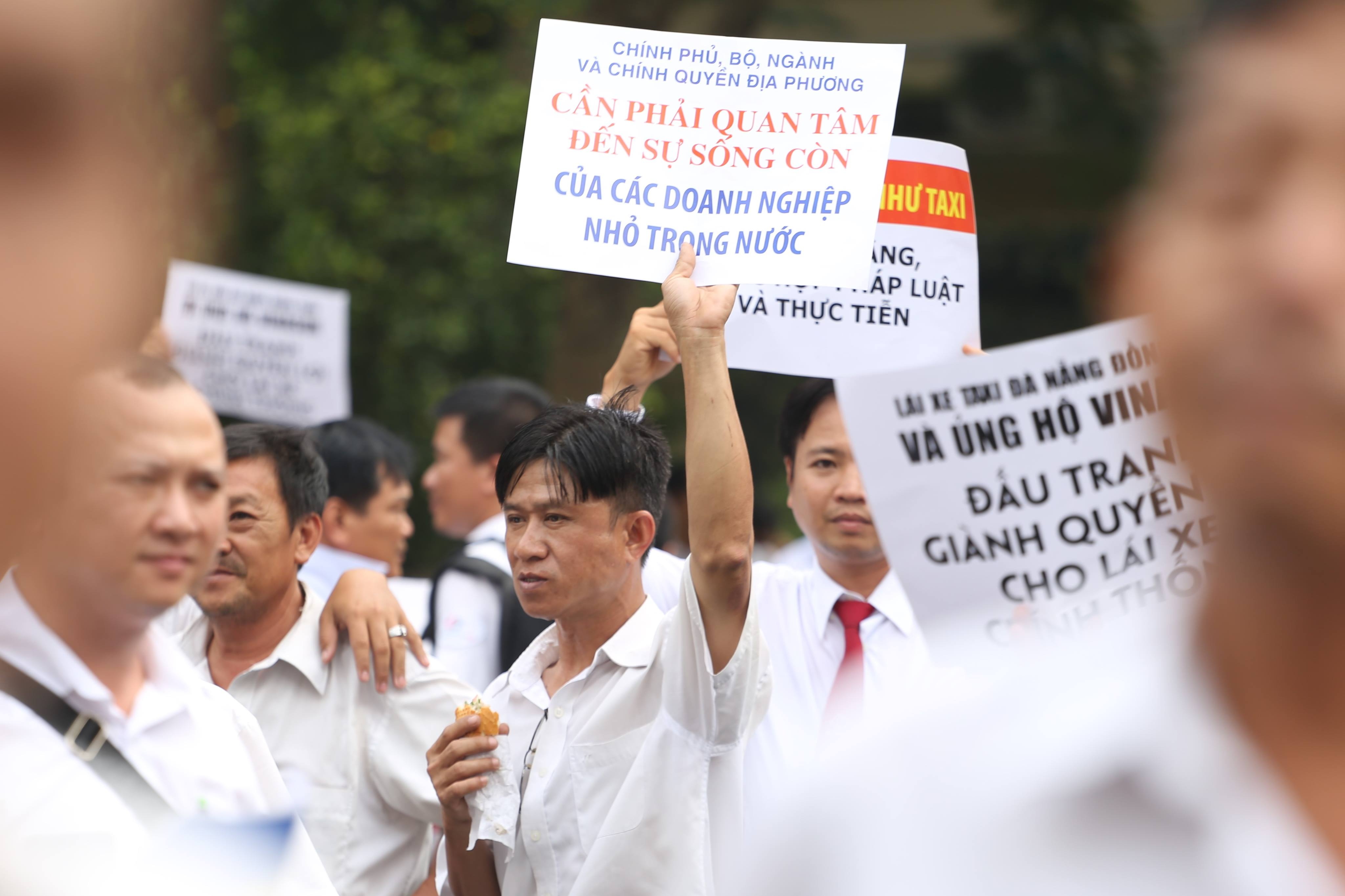 Khang nghi ban an tuyen Vinasun thang kien Grab hinh anh