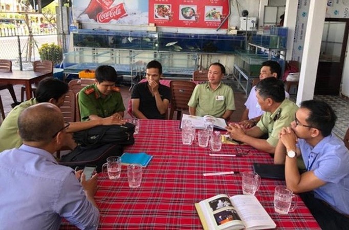 Khach hang bi 'chem' 250.000 dong dia mong toi co duoc tra tien lai? hinh anh