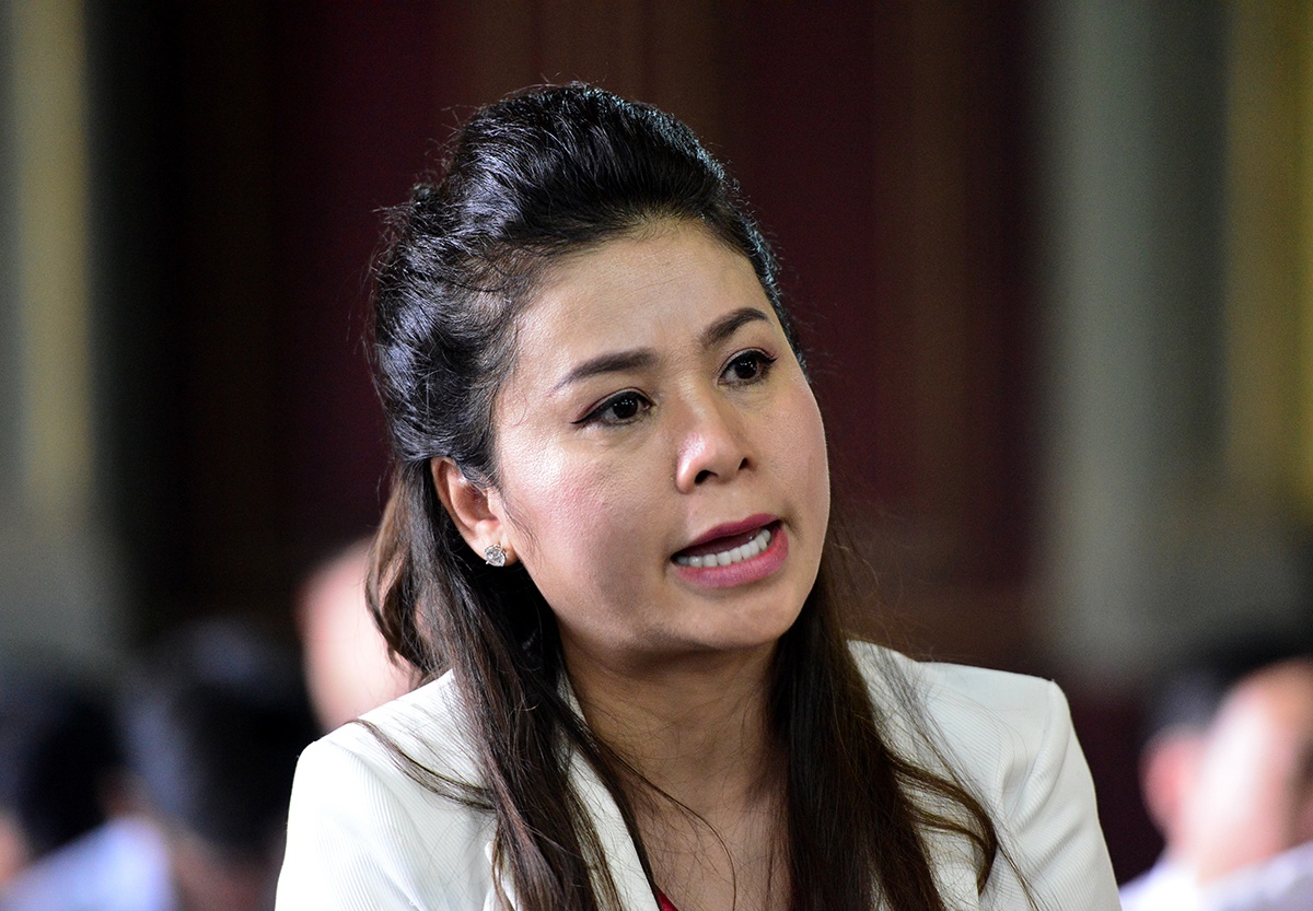 Chu toa khuyen vo 'vua ca phe' ve nuoi con co thien vi, trai luat? hinh anh