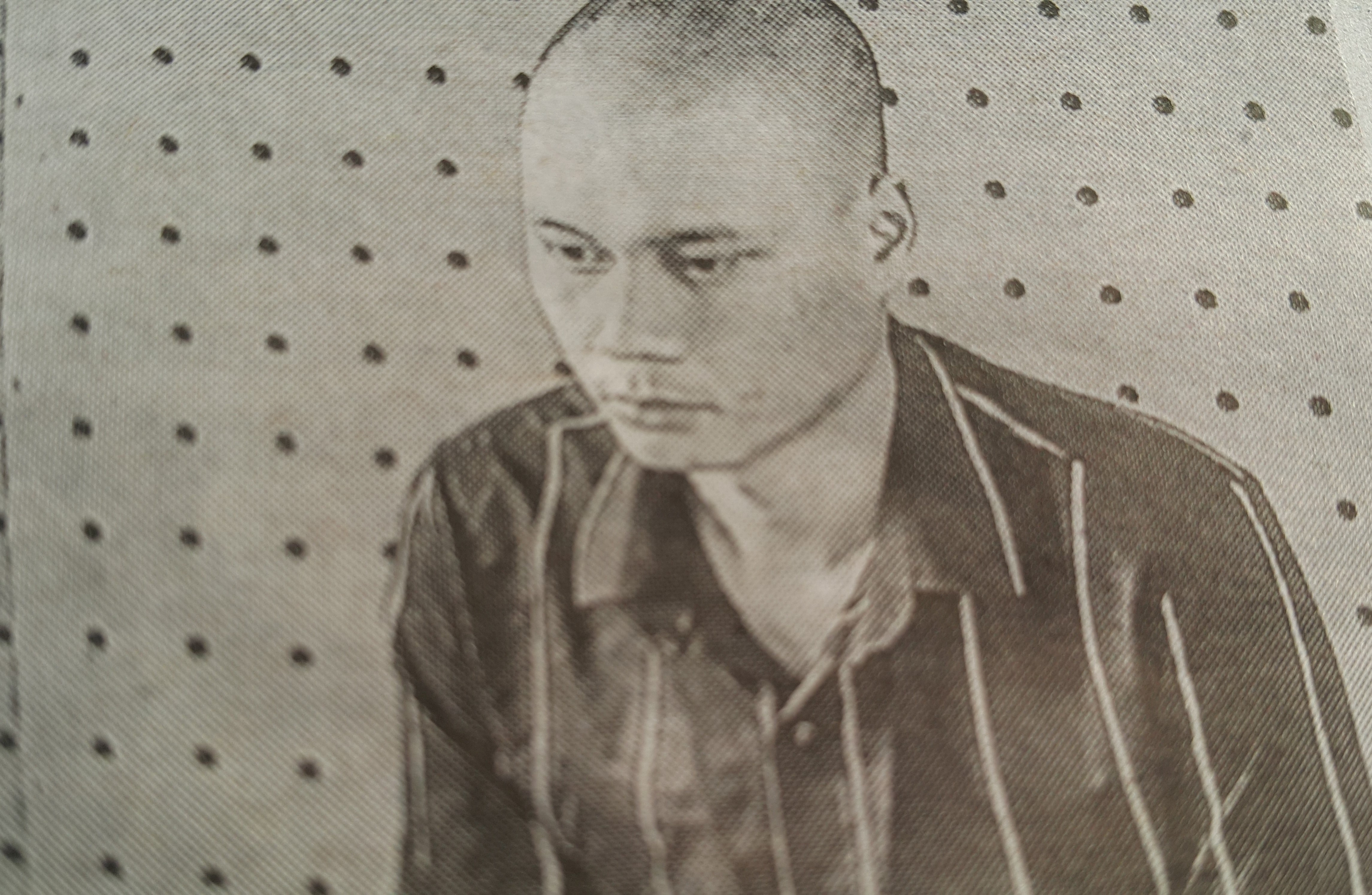 Khoi to, bat giam ke dam chet nguoi cha dat con di choi o cong vien hinh anh