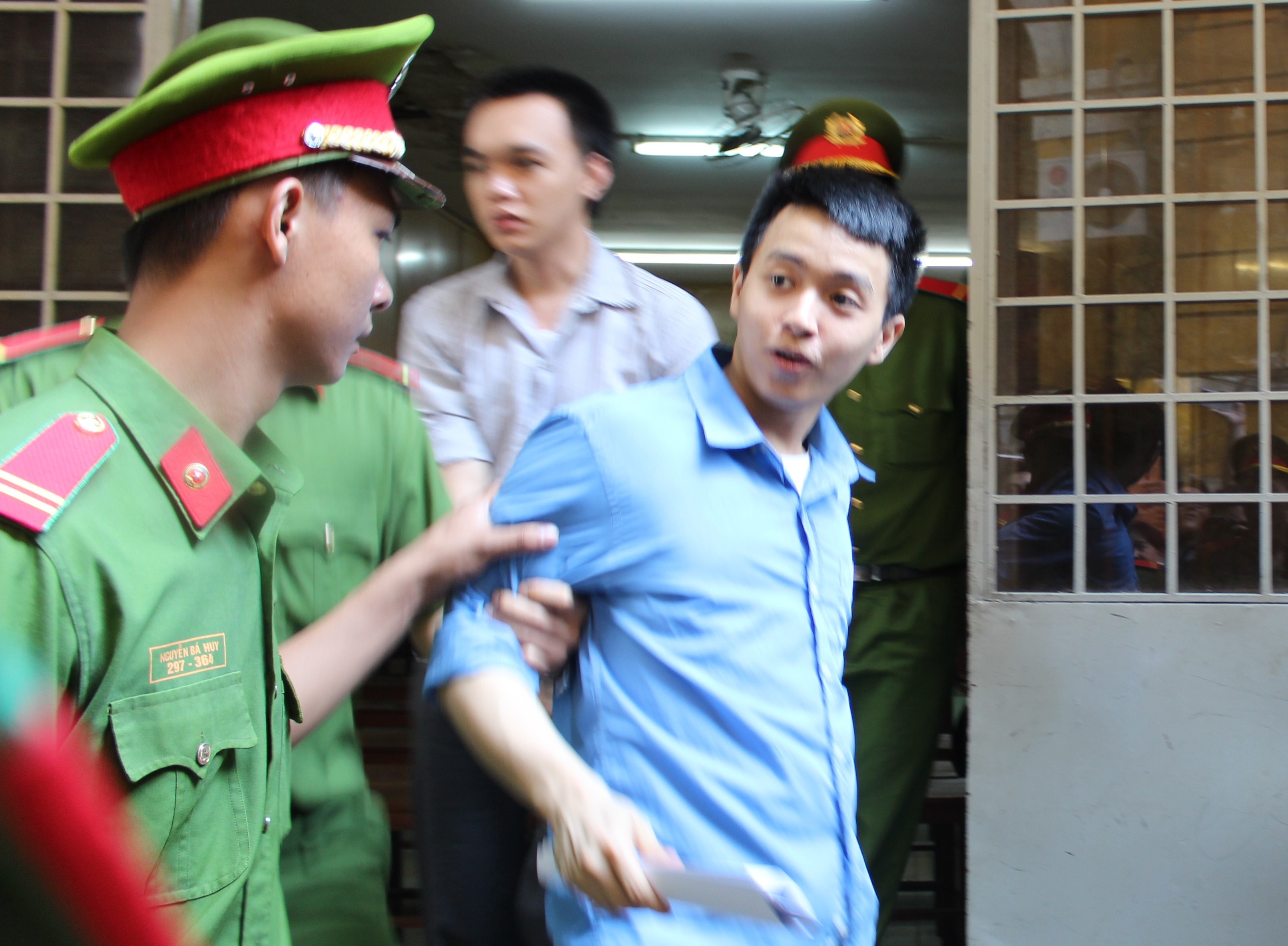 thuê người bắn người tình trẻ ảnh 1 thue nguoi ban nguoi tinh tre anh 1