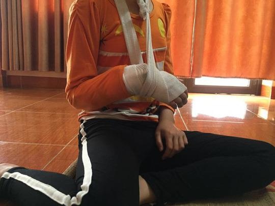 Xam hai be gai 9 tuoi den ran xuong tay nhung duoc tai ngoai hinh anh