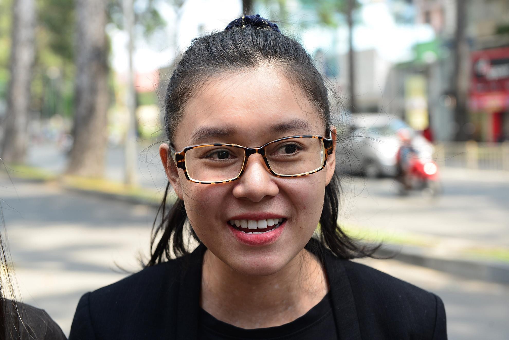 Ban than hoa hau Phuong Nga kien Cong an TP.HCM, doi 2,5 ty hinh anh