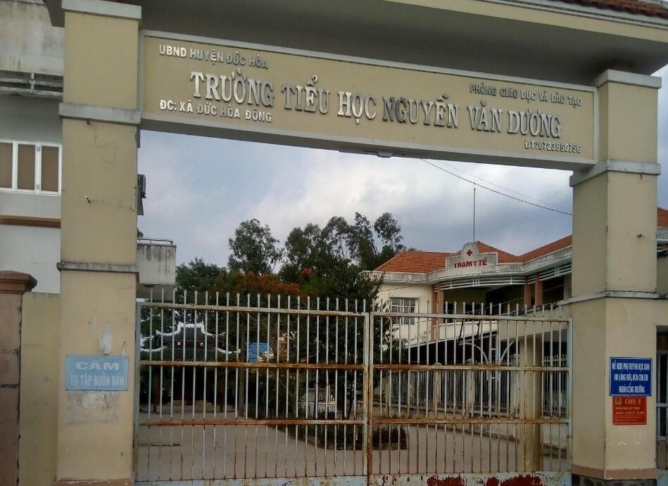 thầy giáo bắt học sinh đứng lên ngồi xuống ảnh 1 thay giao bat hoc sinh dung len ngoi xuong anh 1