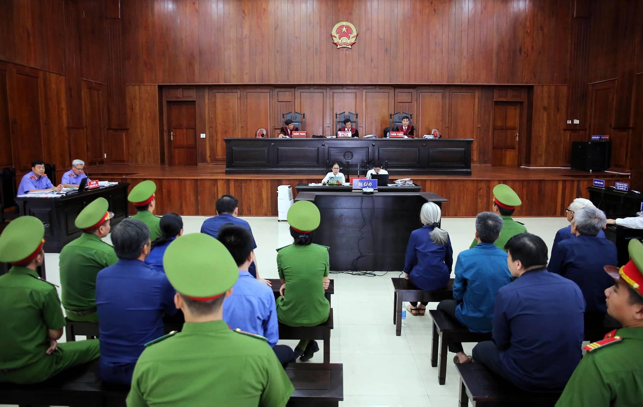 Vũ nhôm ảnh 2 Vu nhom anh 2