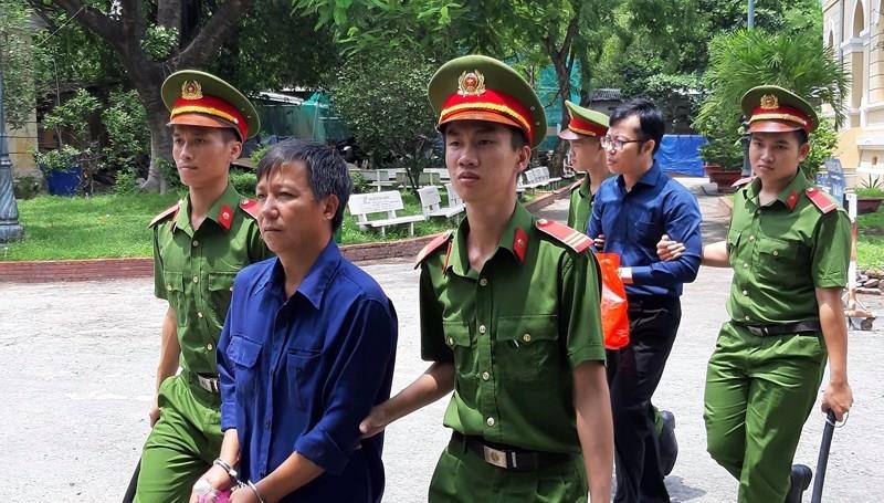 buon lau xe BMW anh 1