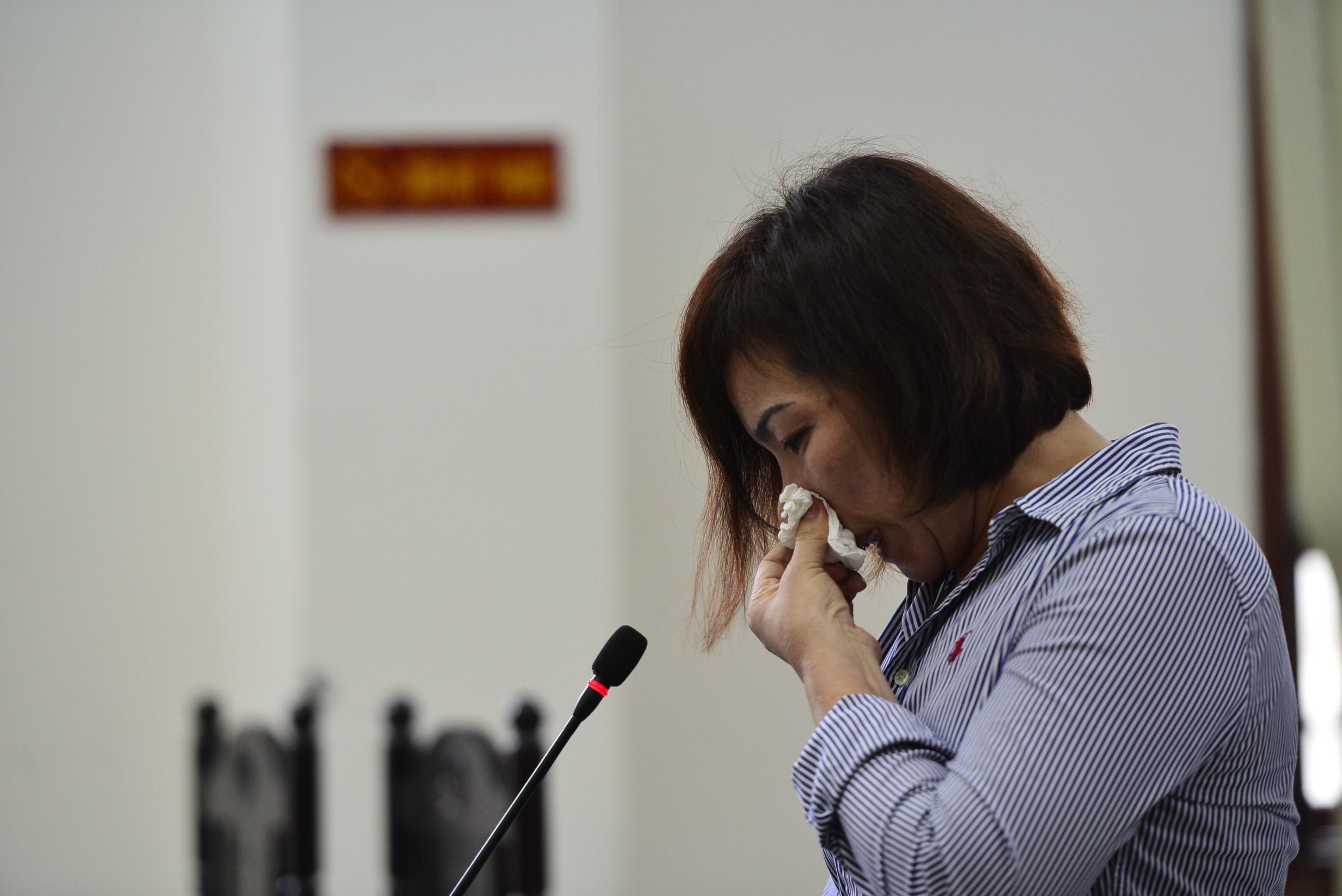 nữ tài xế BMW tông xe hàng xanh ảnh 1 nu tai xe BMW tong xe hang xanh anh 1