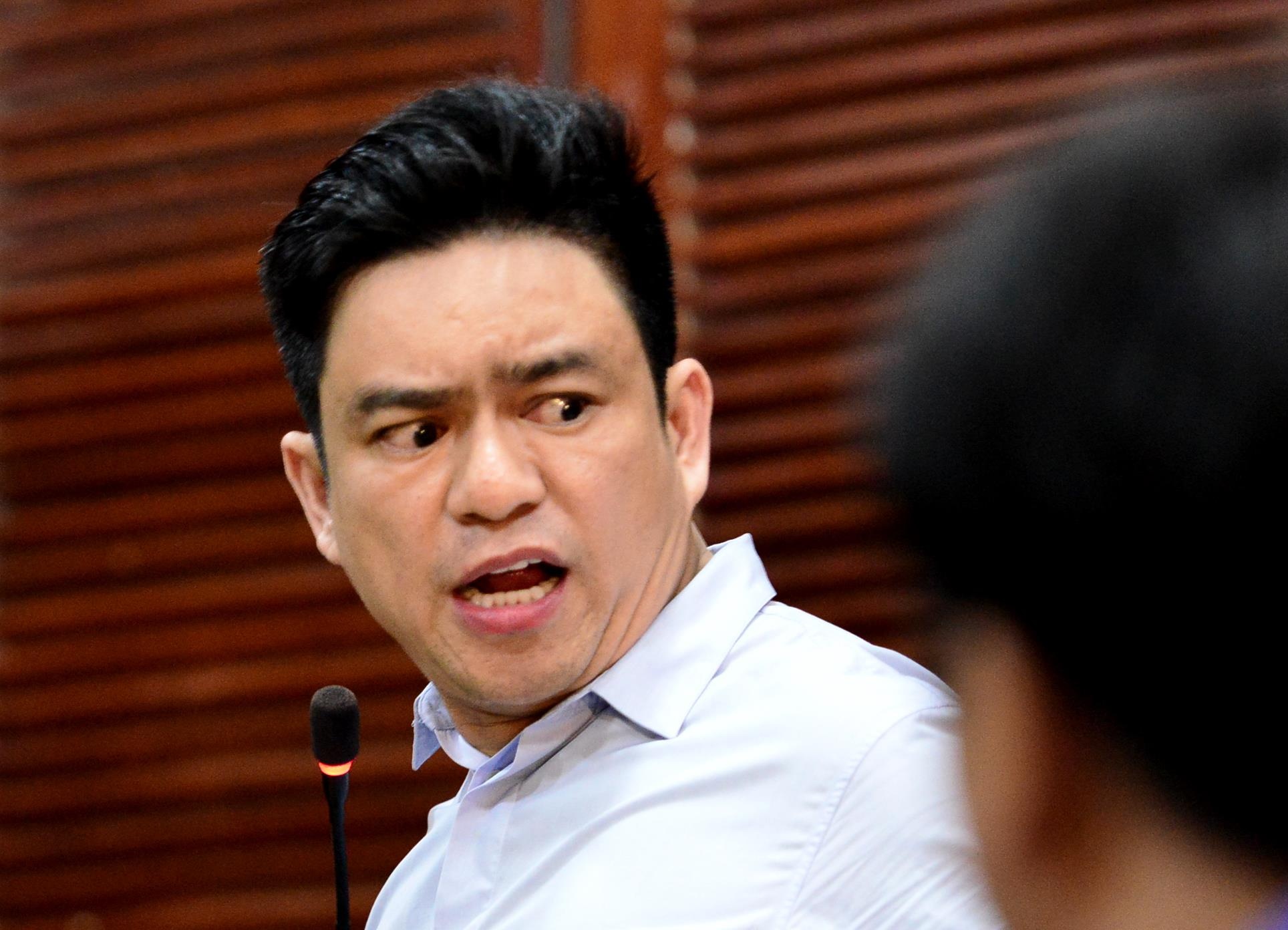 Bac si Chiem Quoc Thai: Ai thuc su la nguoi thue giang ho giet toi? hinh anh