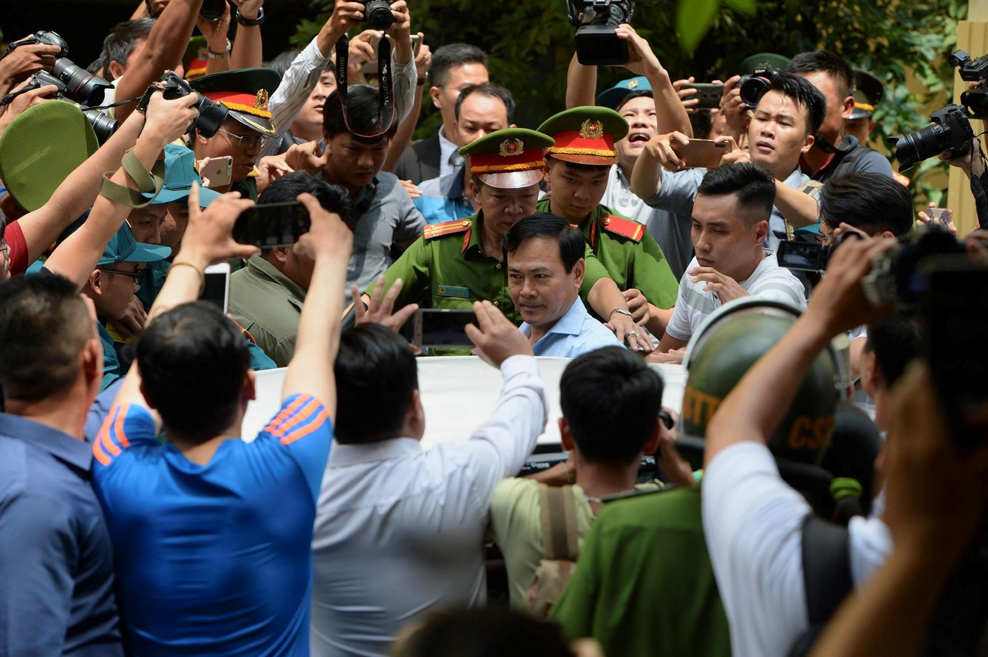 dieu tra ban tay cua Nguyen Huu Linh anh 2