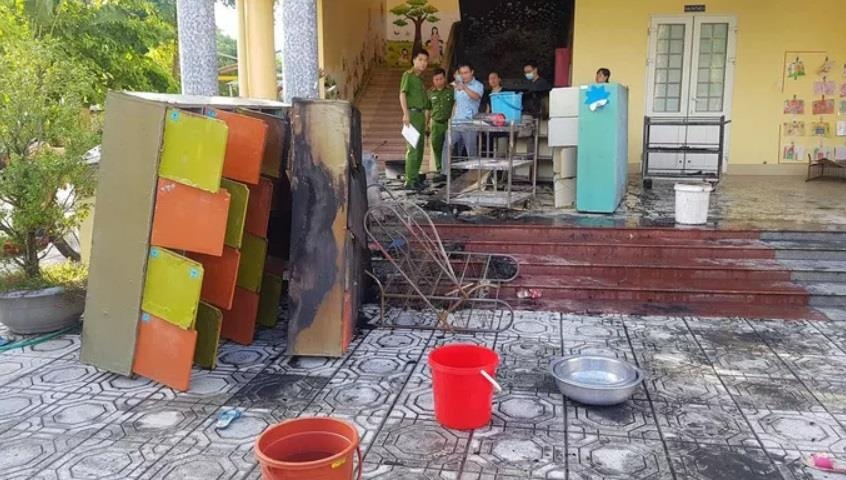 Chay o truong mam non, co giao dua hon 100 hoc sinh thao chay hinh anh