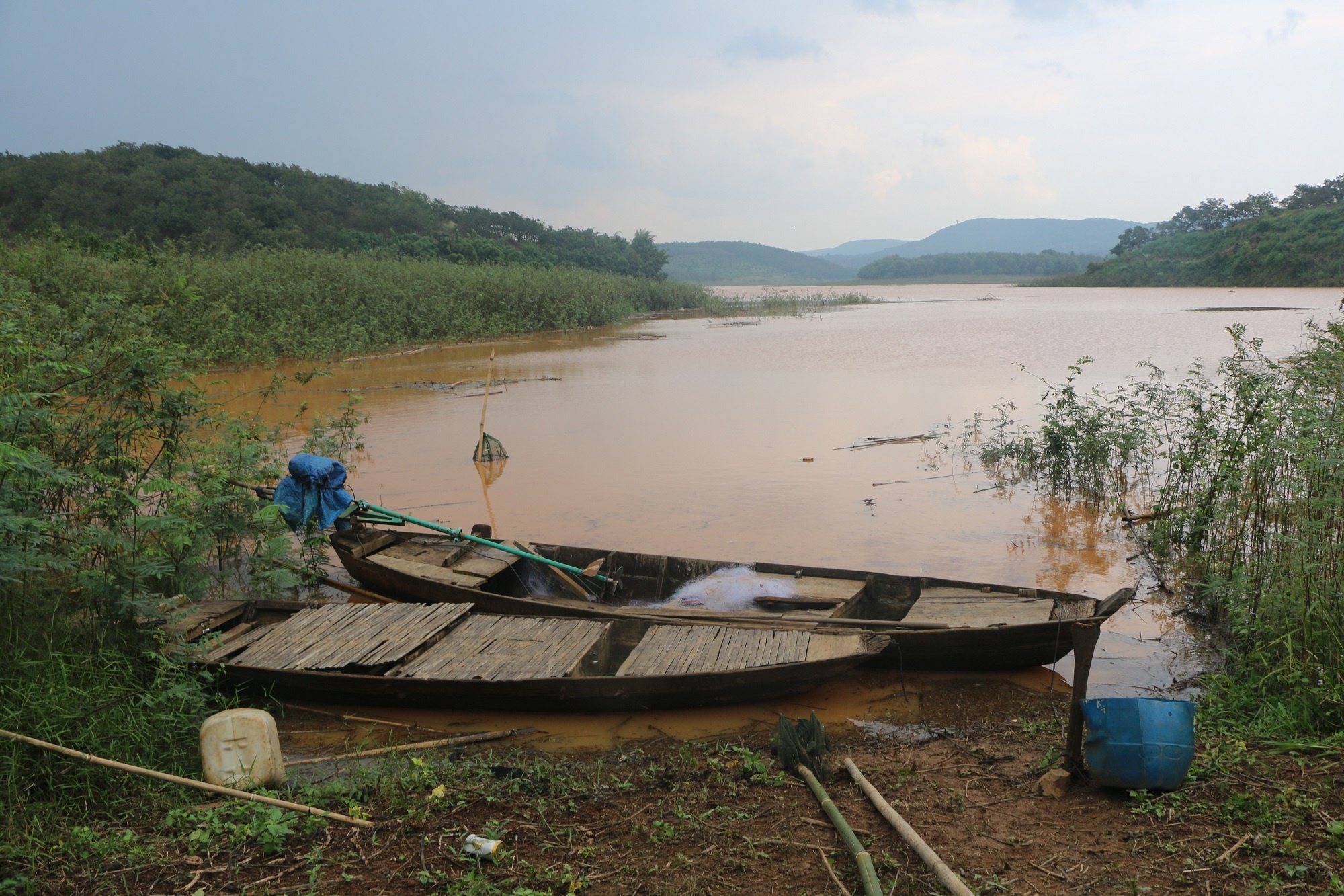 3 hoc sinh chet duoi anh 1