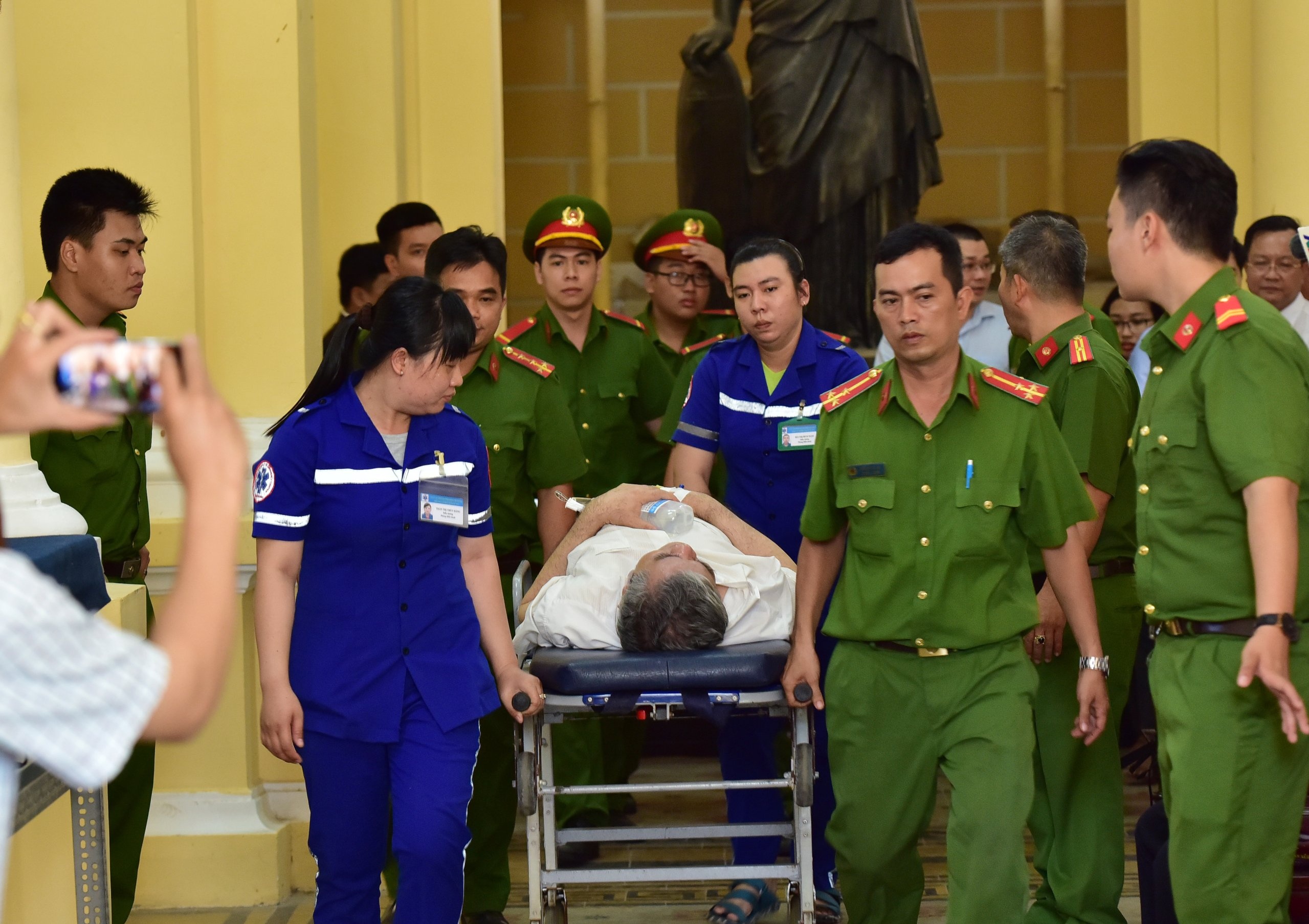 bi cao vu Pharma cap cuu anh 1