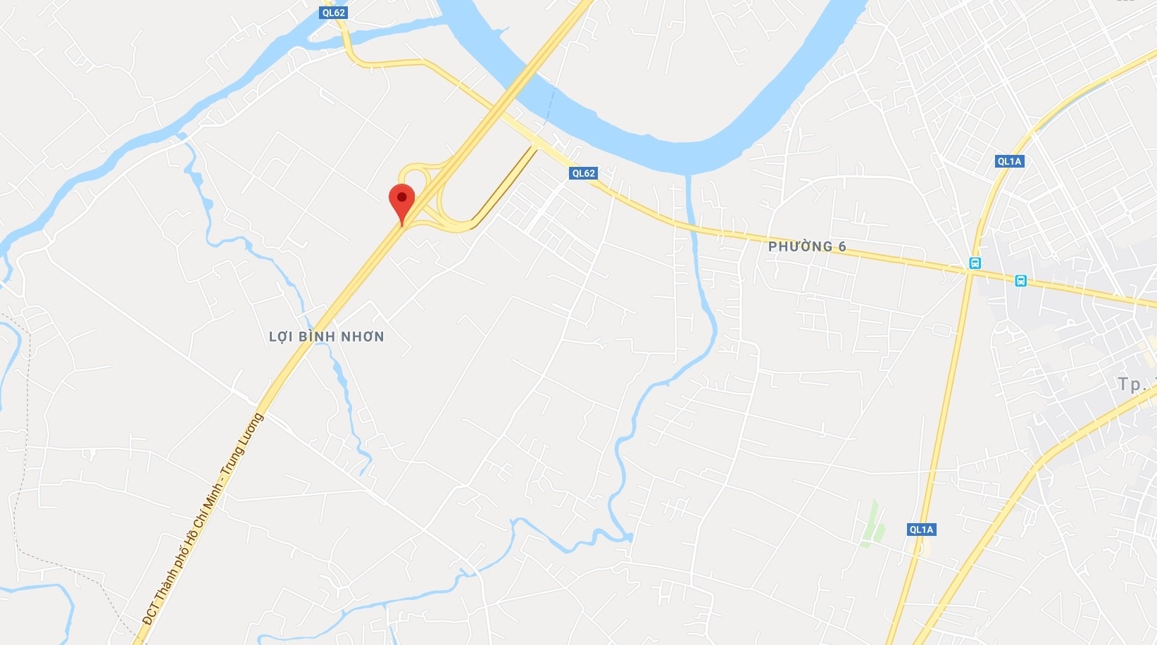 lật xe cao tốc TP.HCM Trung Lương ảnh 2 lat xe cao toc TP.HCM Trung Luong anh 2