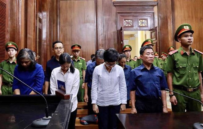 khang nghi ban an Hua Thi Phan anh 2