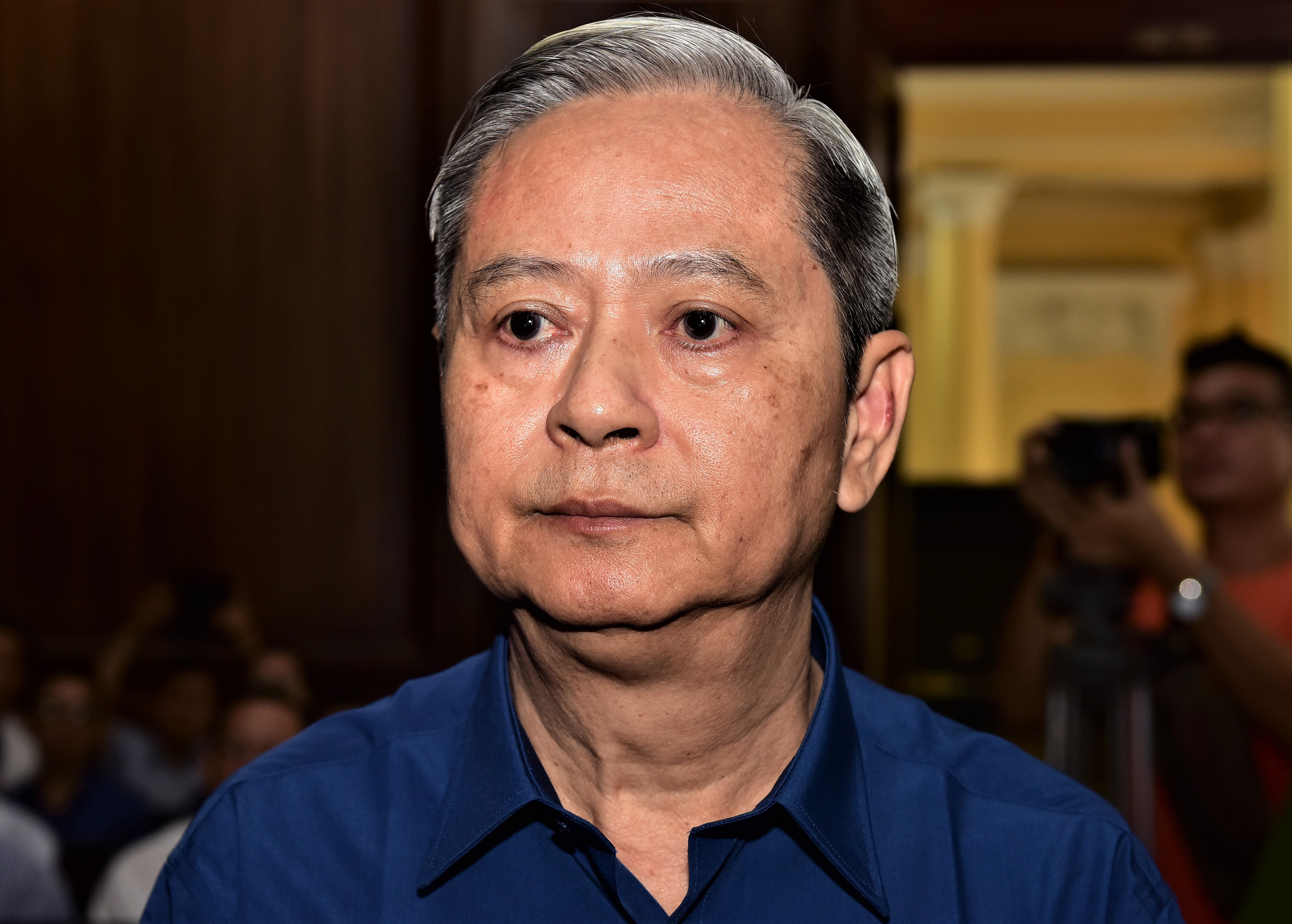 VKS de nghi phat ong Nguyen Huu Tin 7-8 nam tu hinh anh