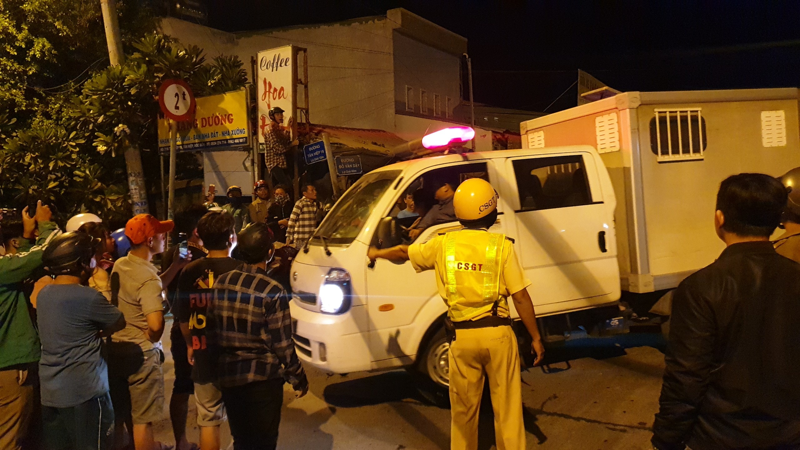 Tuấn Khỉ bị tiêu diệt ảnh 2 Tuan Khi bi tieu diet anh 2