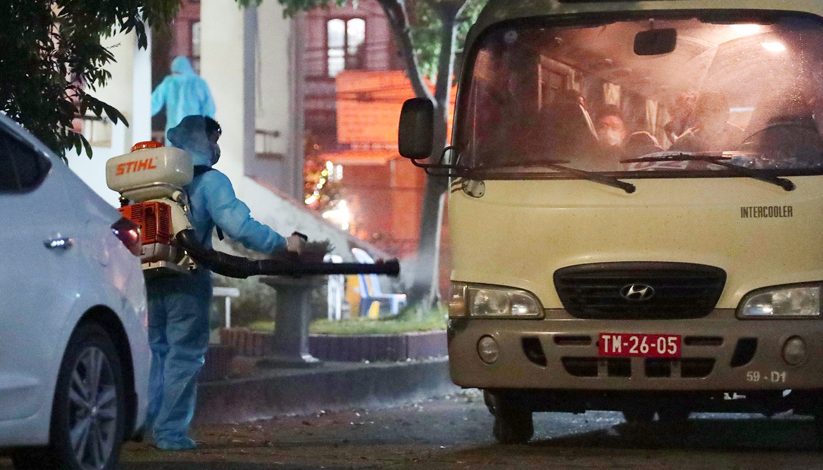 nhat ky cach ly du hoc sinh Y anh 3