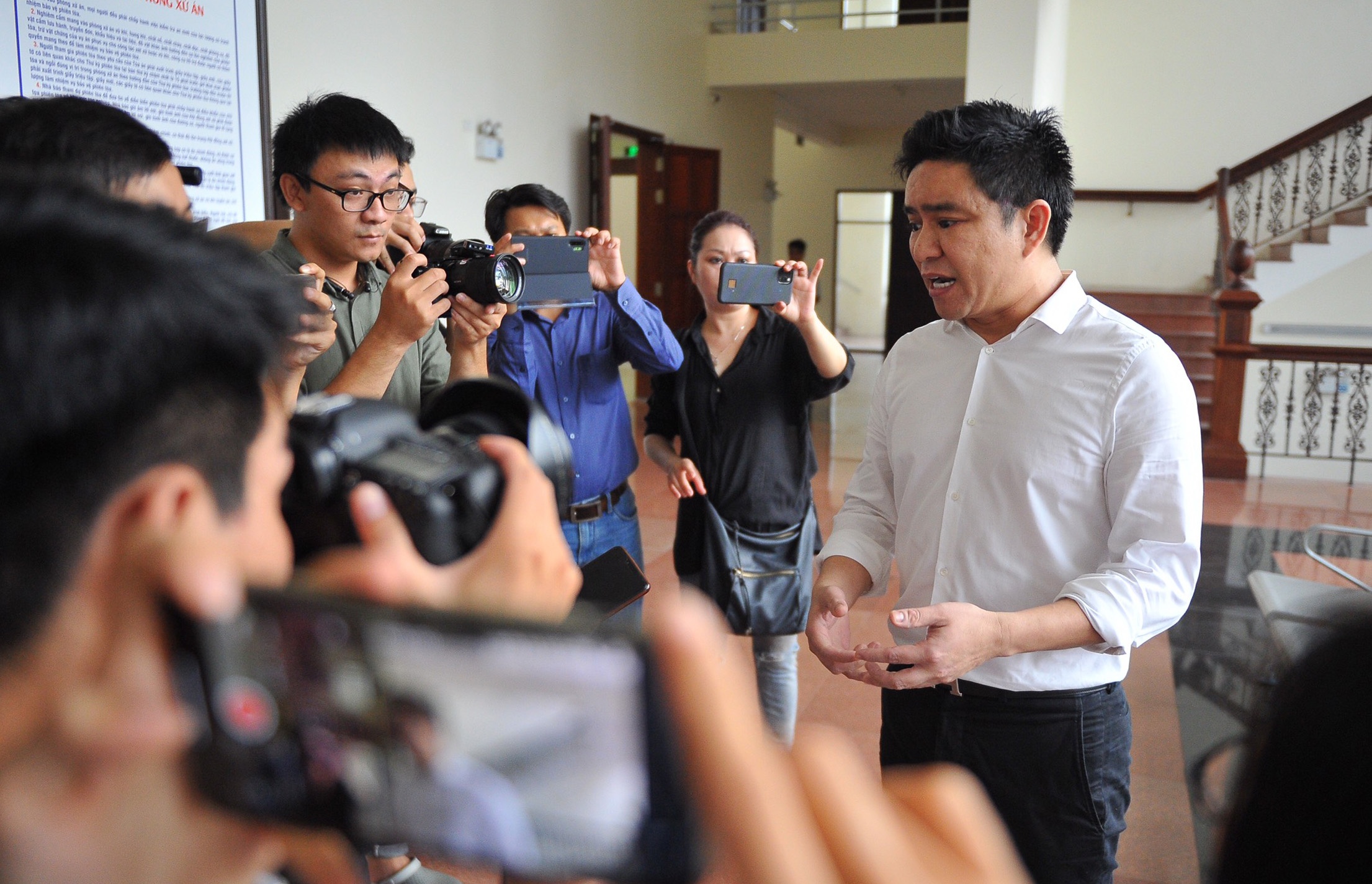 Bac si Chiem Quoc Thai anh 2