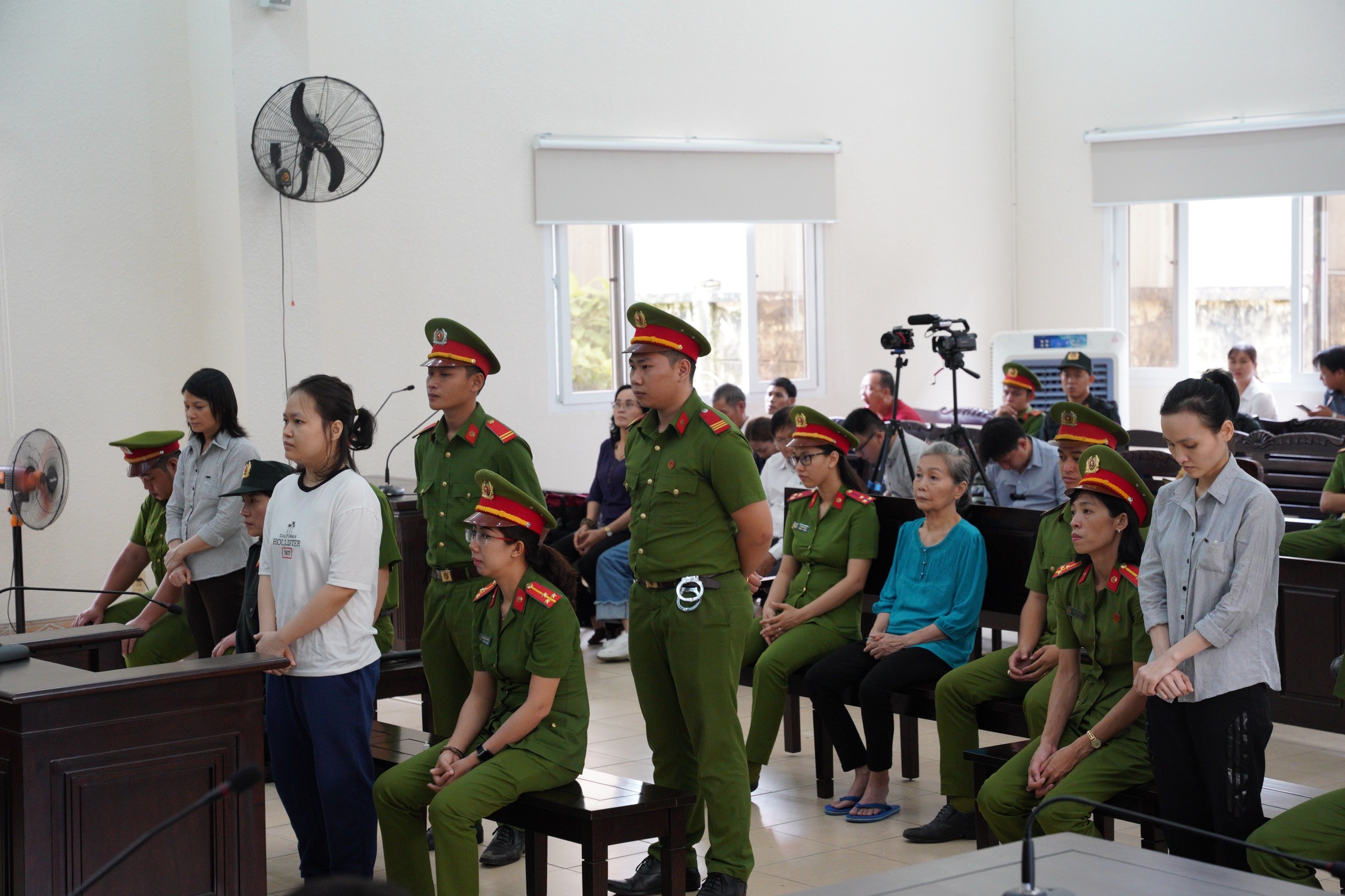 giet nguoi do be tong anh 2