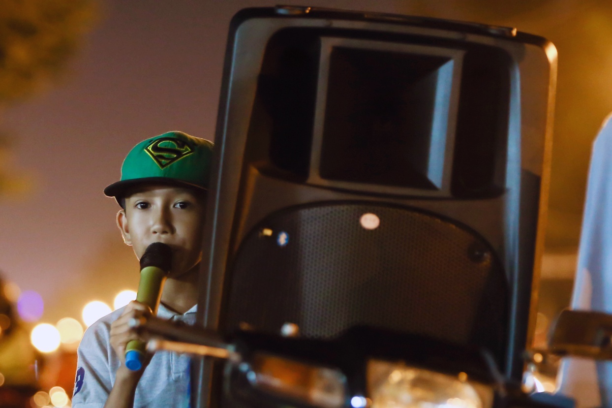 Co so nao de cam hat karaoke bang loa keo keo? hinh anh