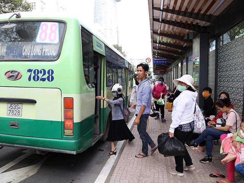 Can tinh lai bai toan tro gia xe buyt hinh anh