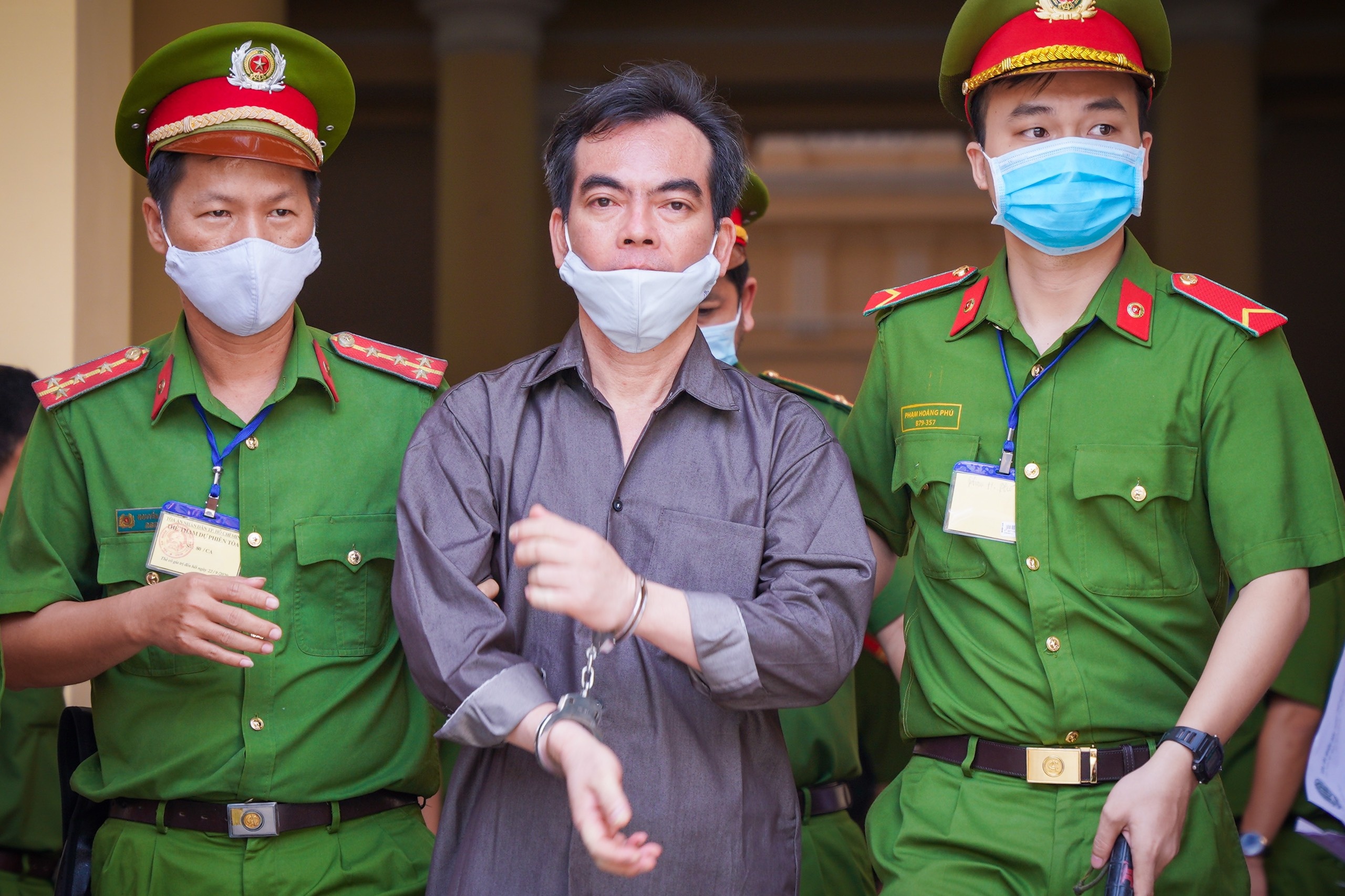 khung bo tru so cong an anh 2