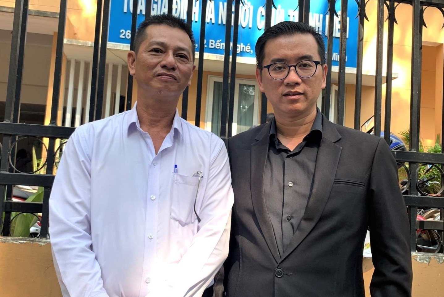 nhà thơ kiện lý hải ảnh 1 nha tho kien ly hai anh 1
