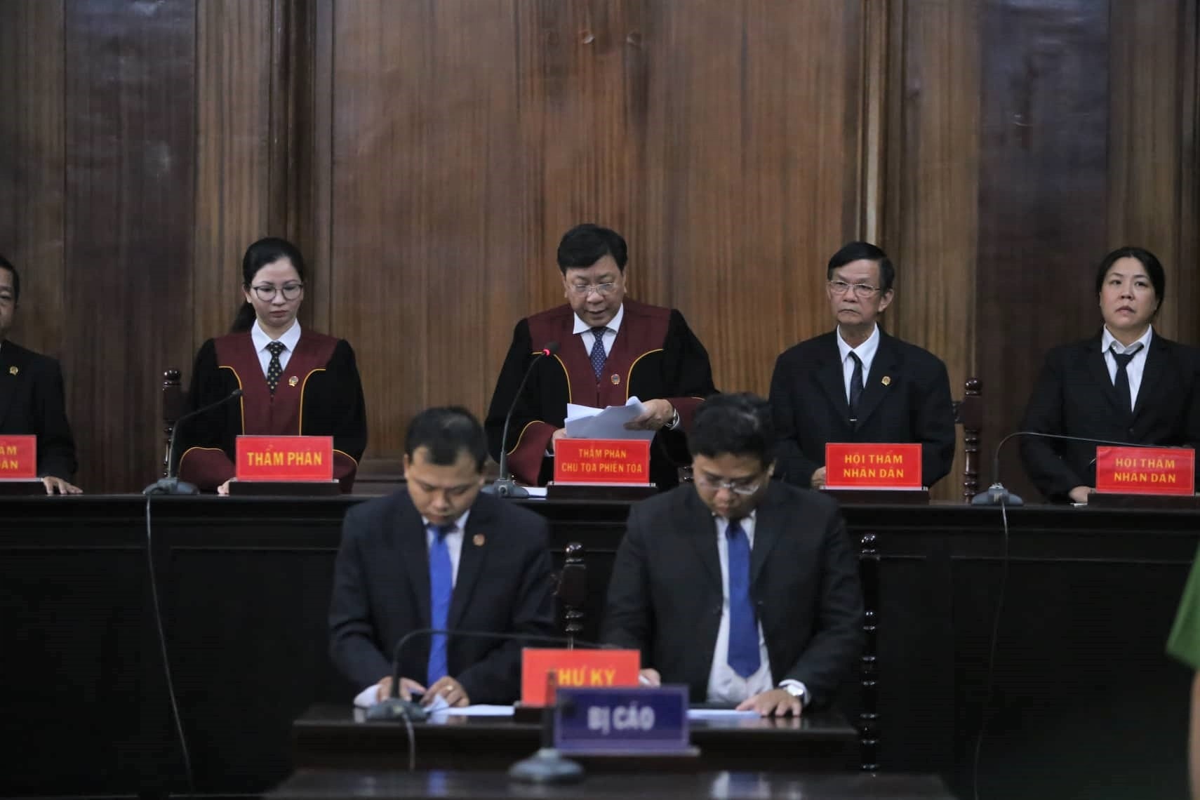 Tran Phuong Binh linh an chung than anh 2