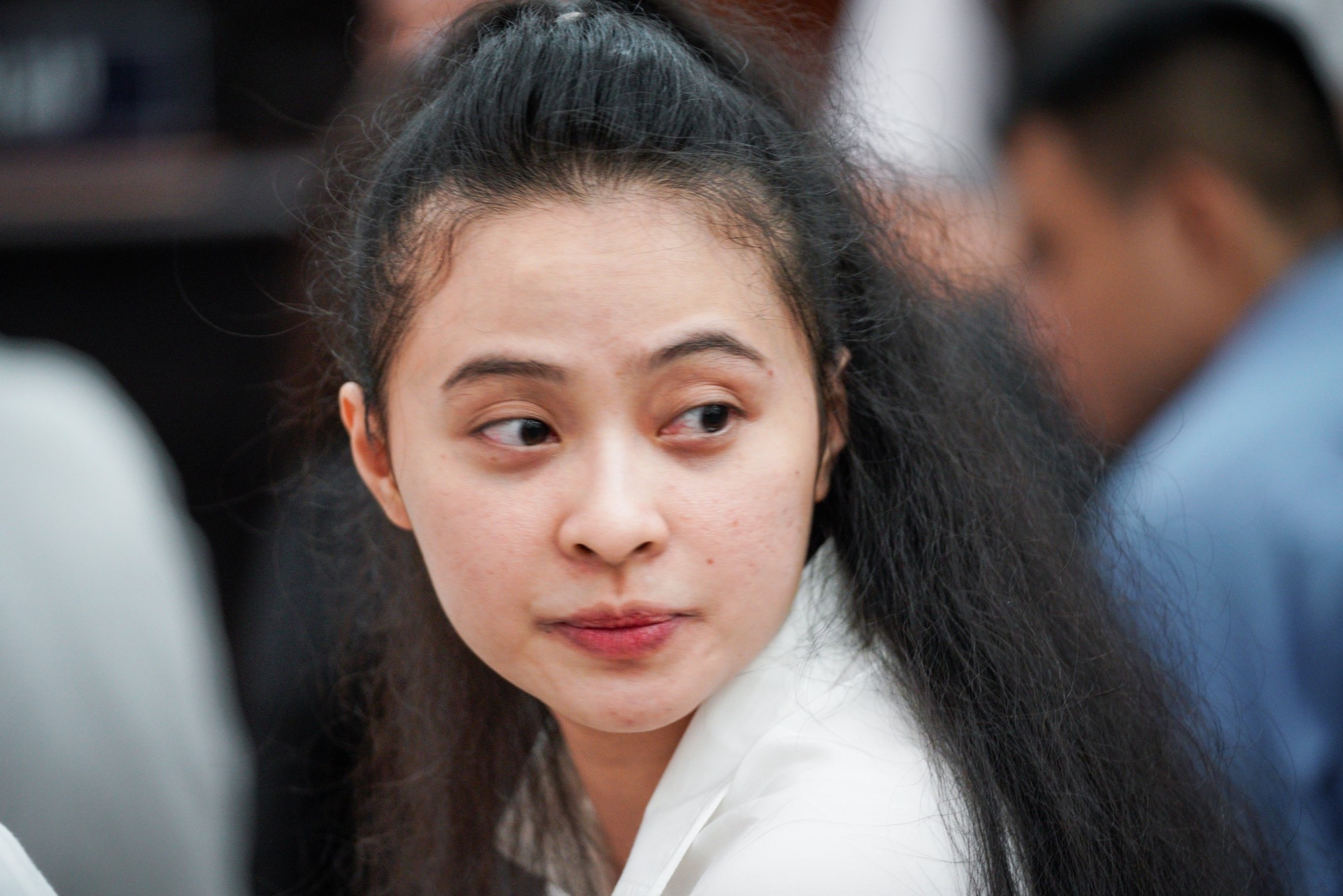 Hoan phien toa xu Van Kinh Duong va Ngoc Miu hinh anh