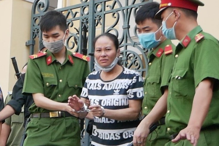 Tu hinh 6 nguoi trong duong day ma tuy cua ba trum Oanh Ha hinh anh