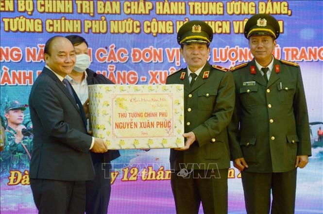 thu tuong nguyen xuan phuc chuc tet anh 3
