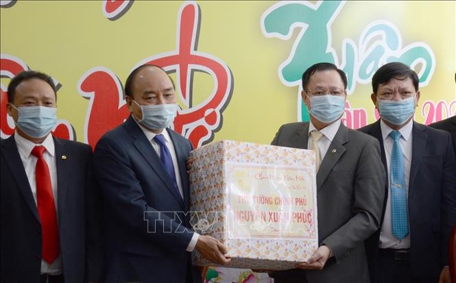 thu tuong nguyen xuan phuc chuc tet anh 4