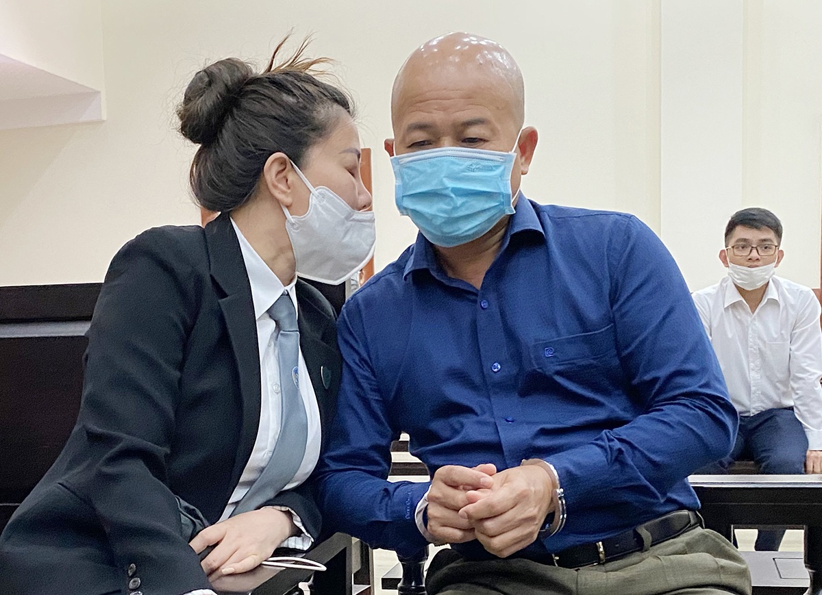 ut troc khang cao vu trung luong anh 1