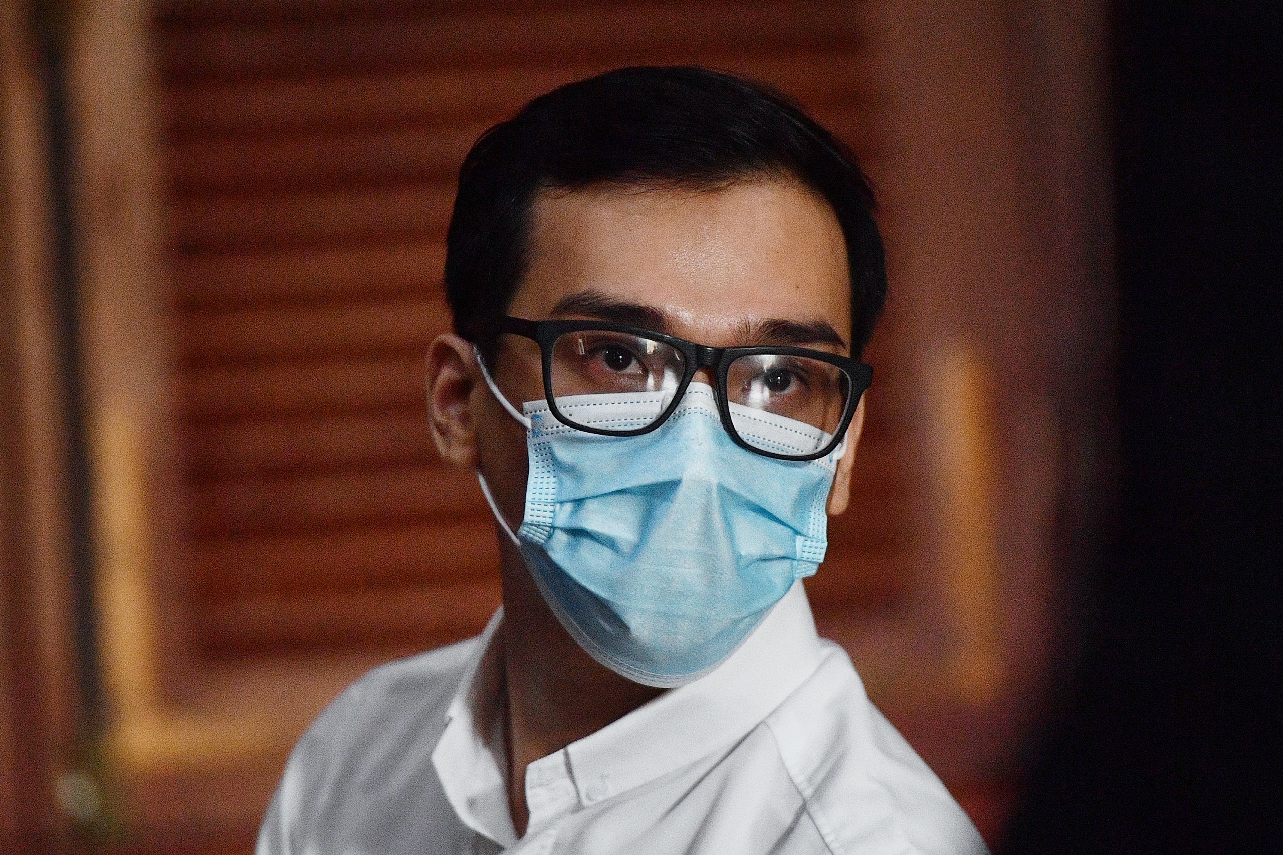 nam tiếp viên lây lan covid ảnh 2 nam tiep vien lay lan covid anh 2