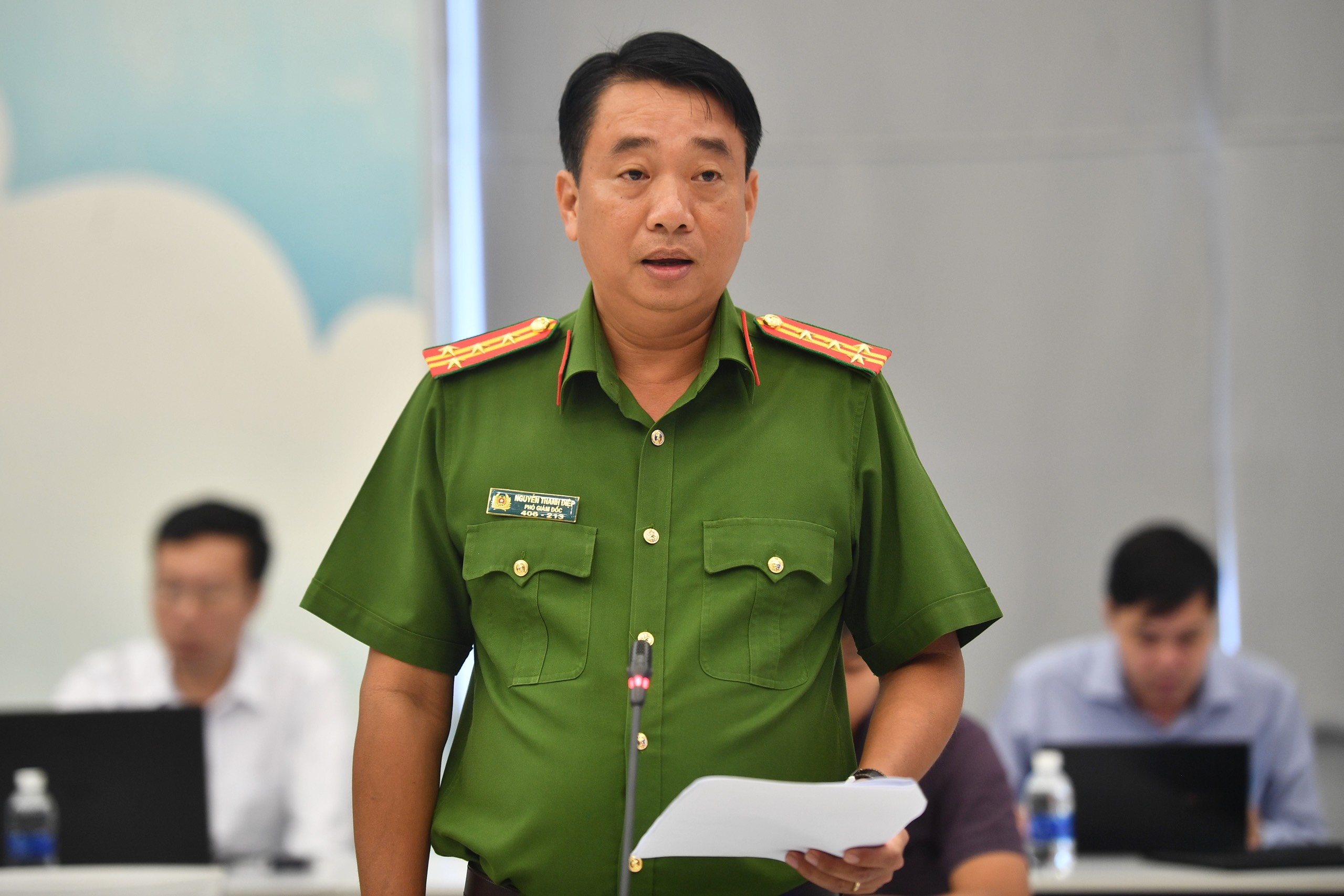 chay quan karaoke anh 5