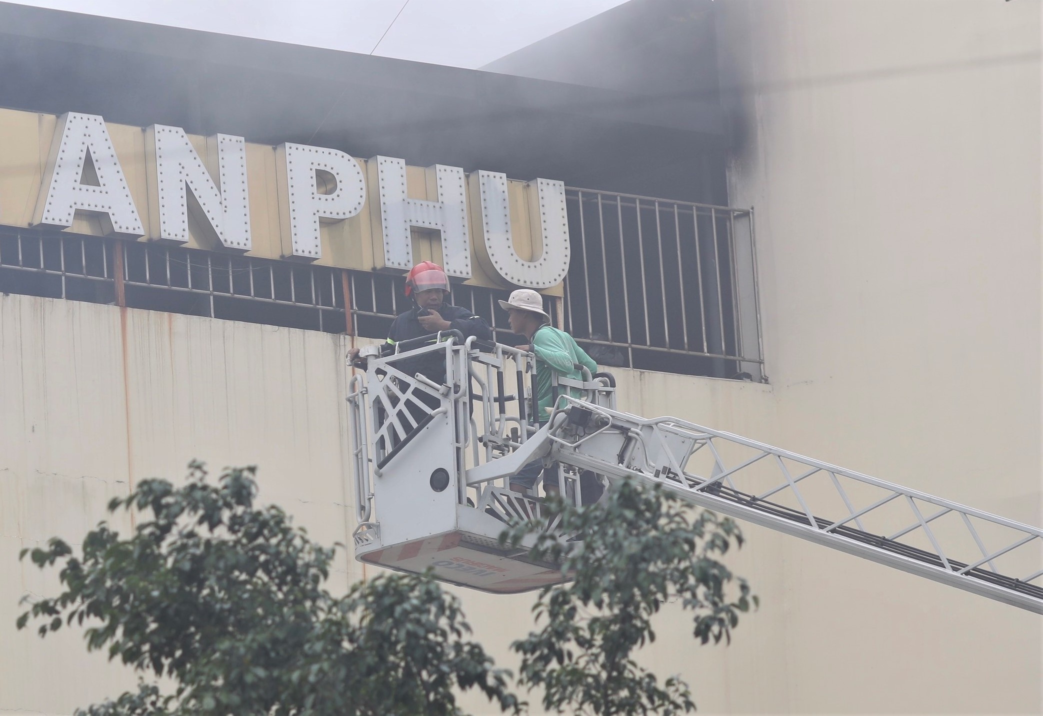 Bao hiem chay no co chi tra cho vu hoa hoan quan karaoke o Binh Duong? hinh anh