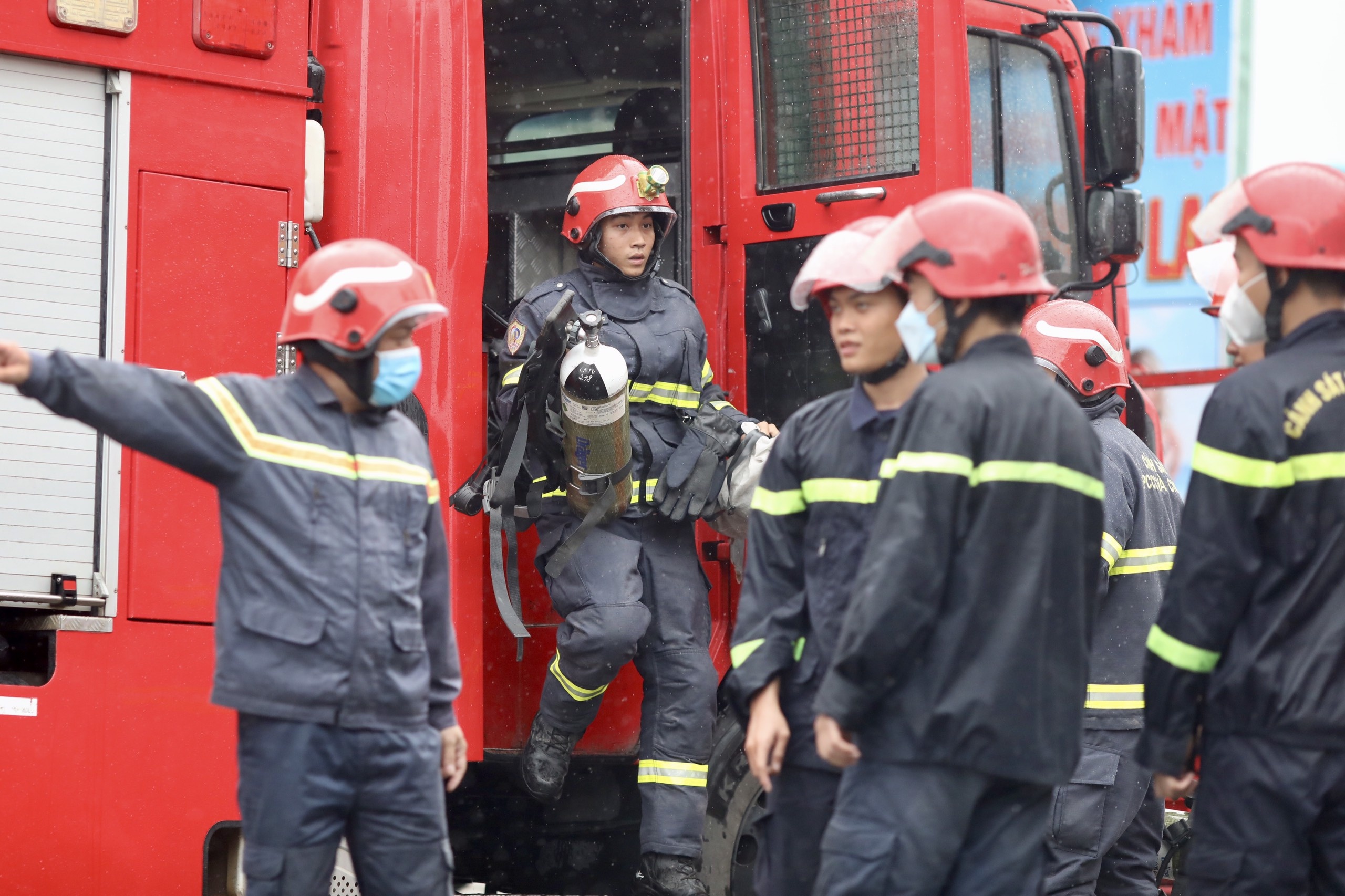 chay quan karaoke. anh 2