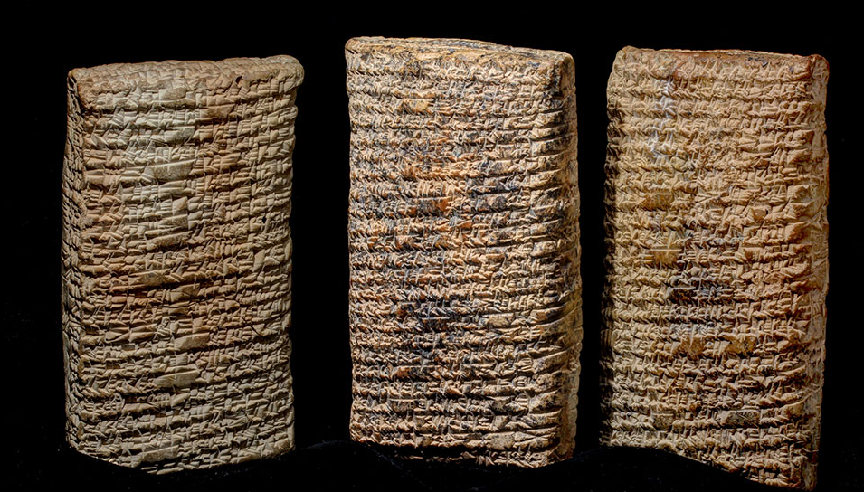 nu tac gia dau tien anh 2