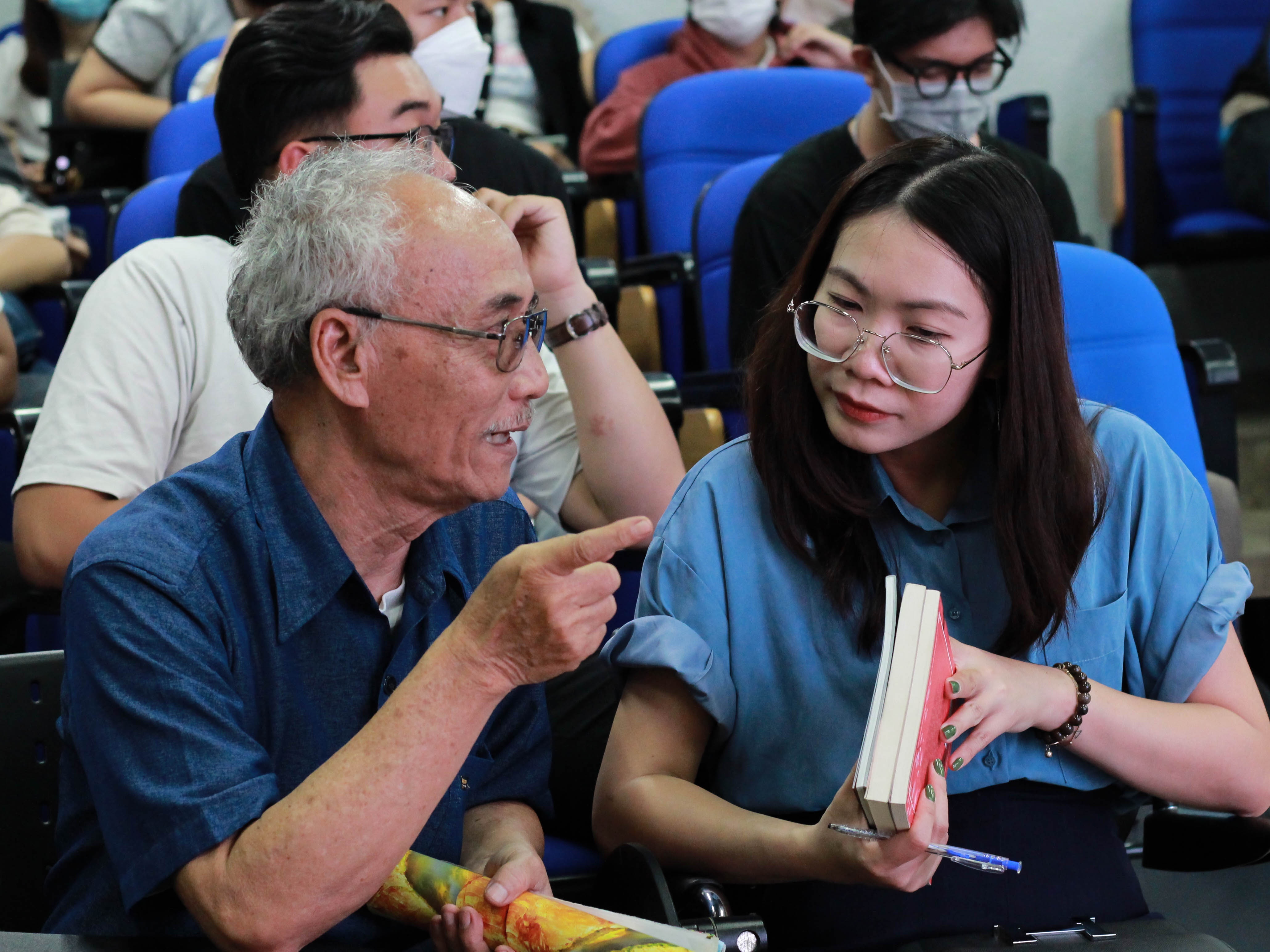 van hoa toan cau hoa anh 1