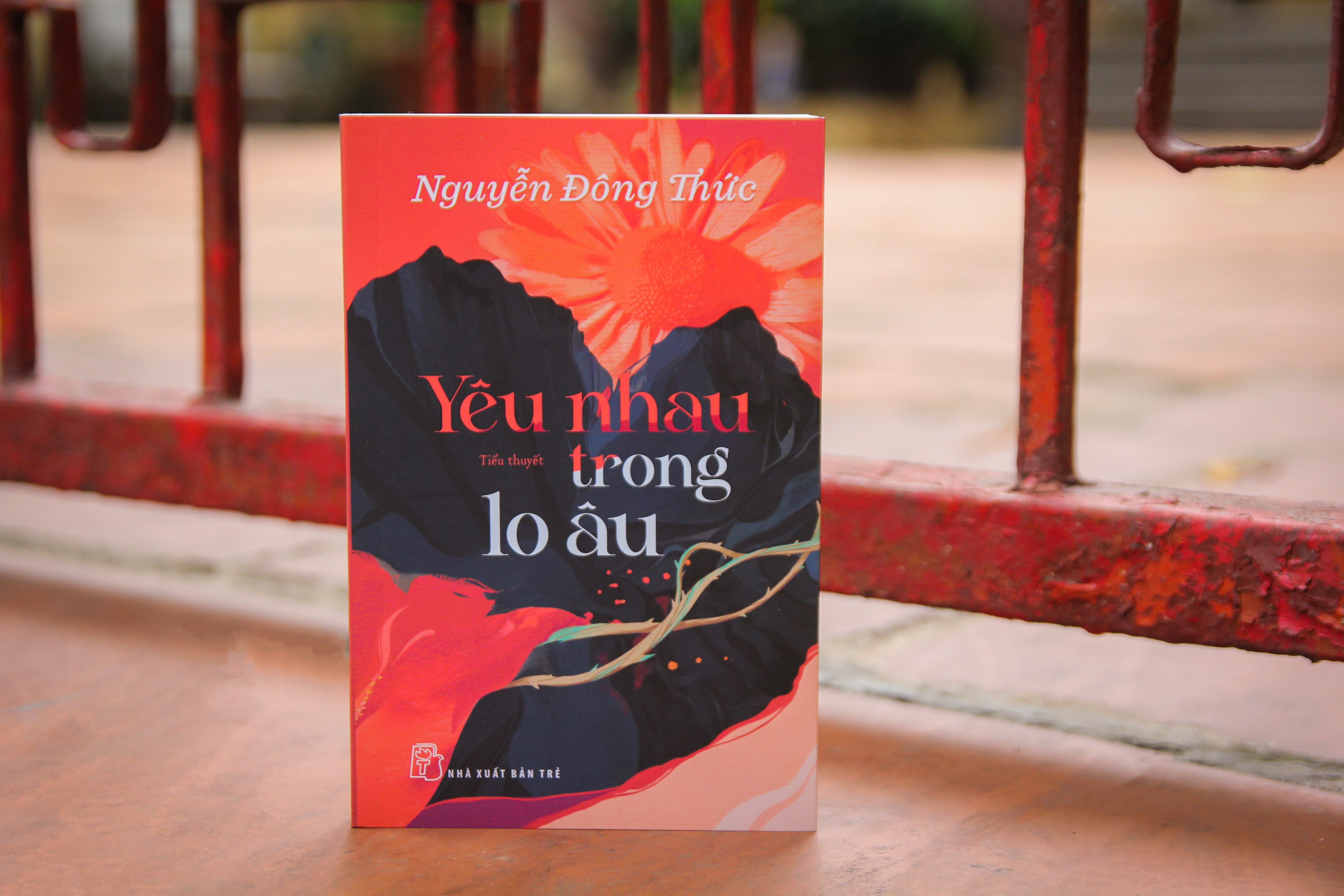 Tinh yeu, loi lam va su tha thu trong mat nha van Nguyen Dong Thuc hinh anh