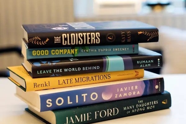 cau lac bo doc sach anh 2