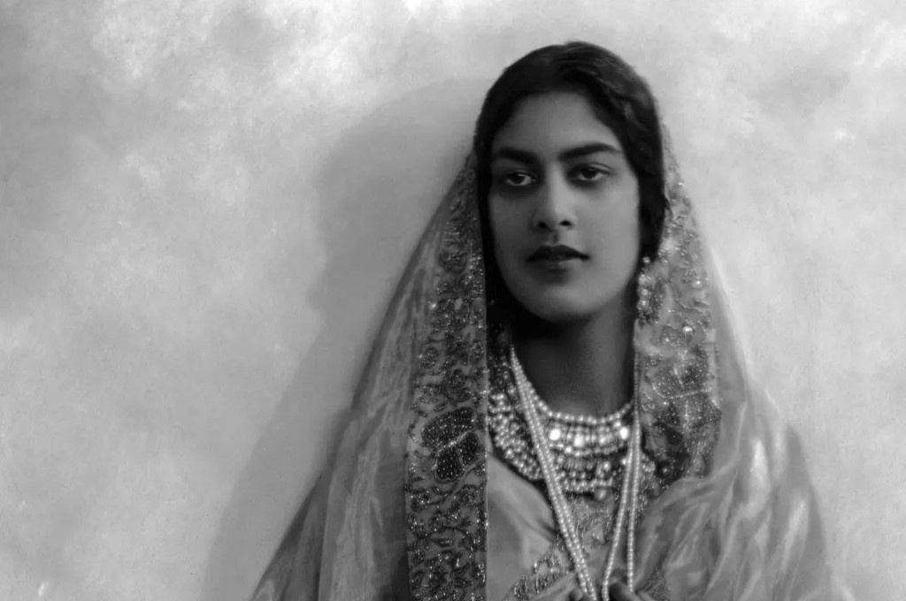 Ven man bi an ve cuoc doi cua mot cong chua An Do hinh anh