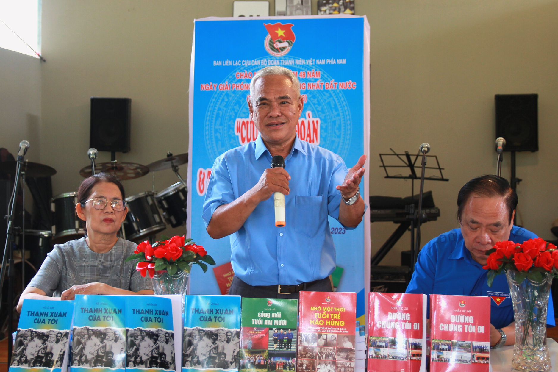 phat trien van hoa doc anh 1