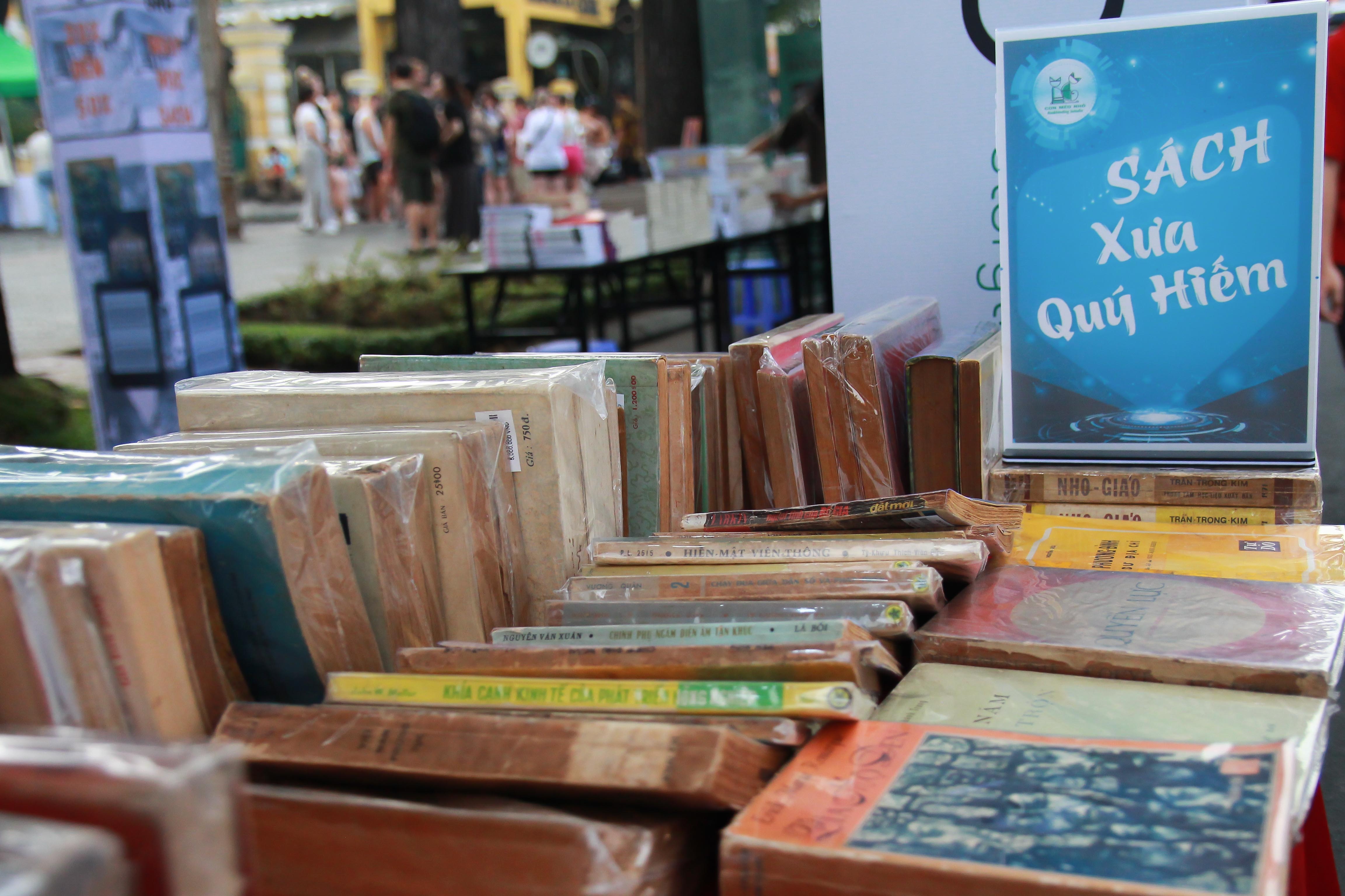 Hoi sach TP.HCM anh 13