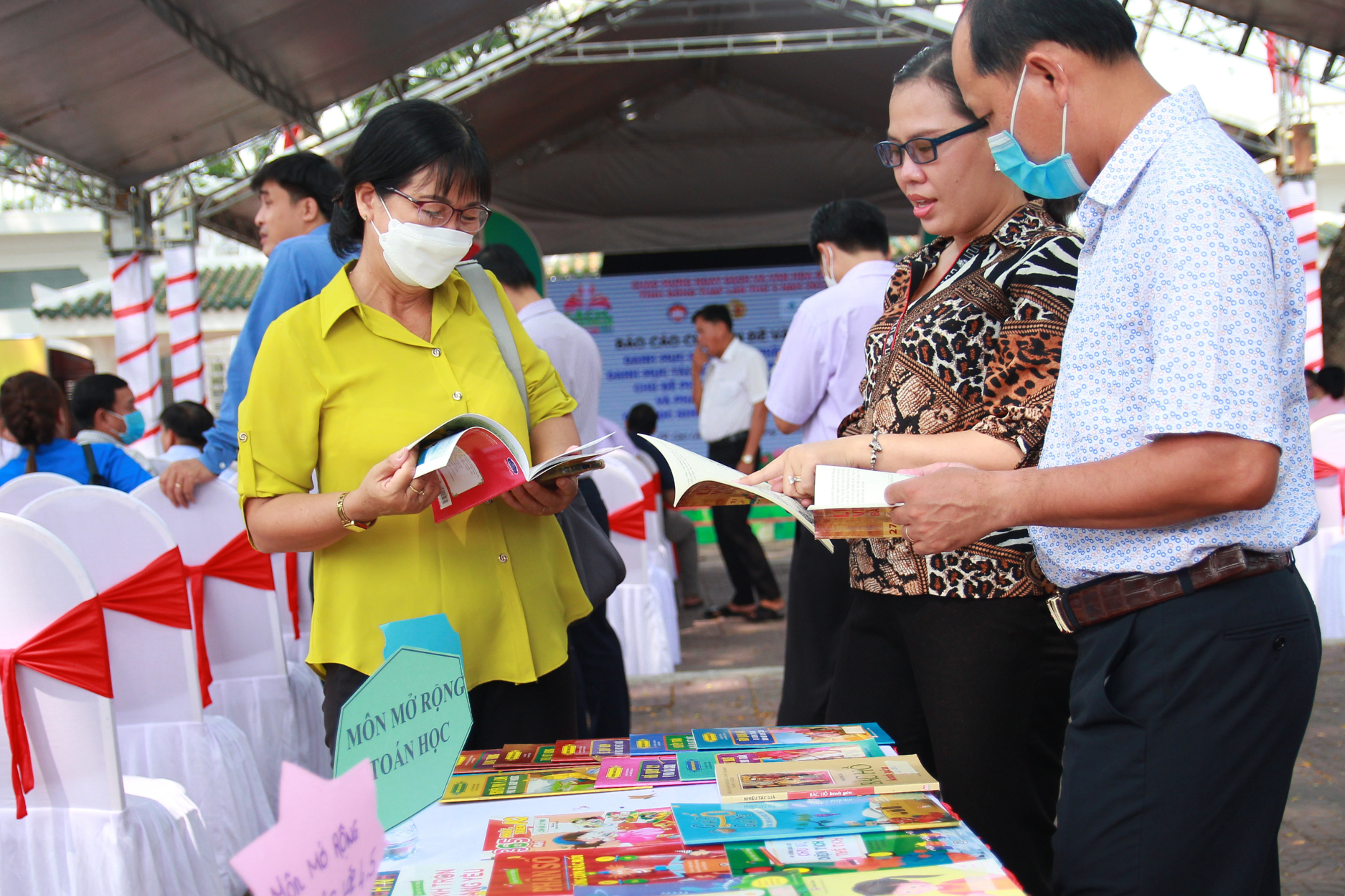 thoi quen doc cho tre anh 5