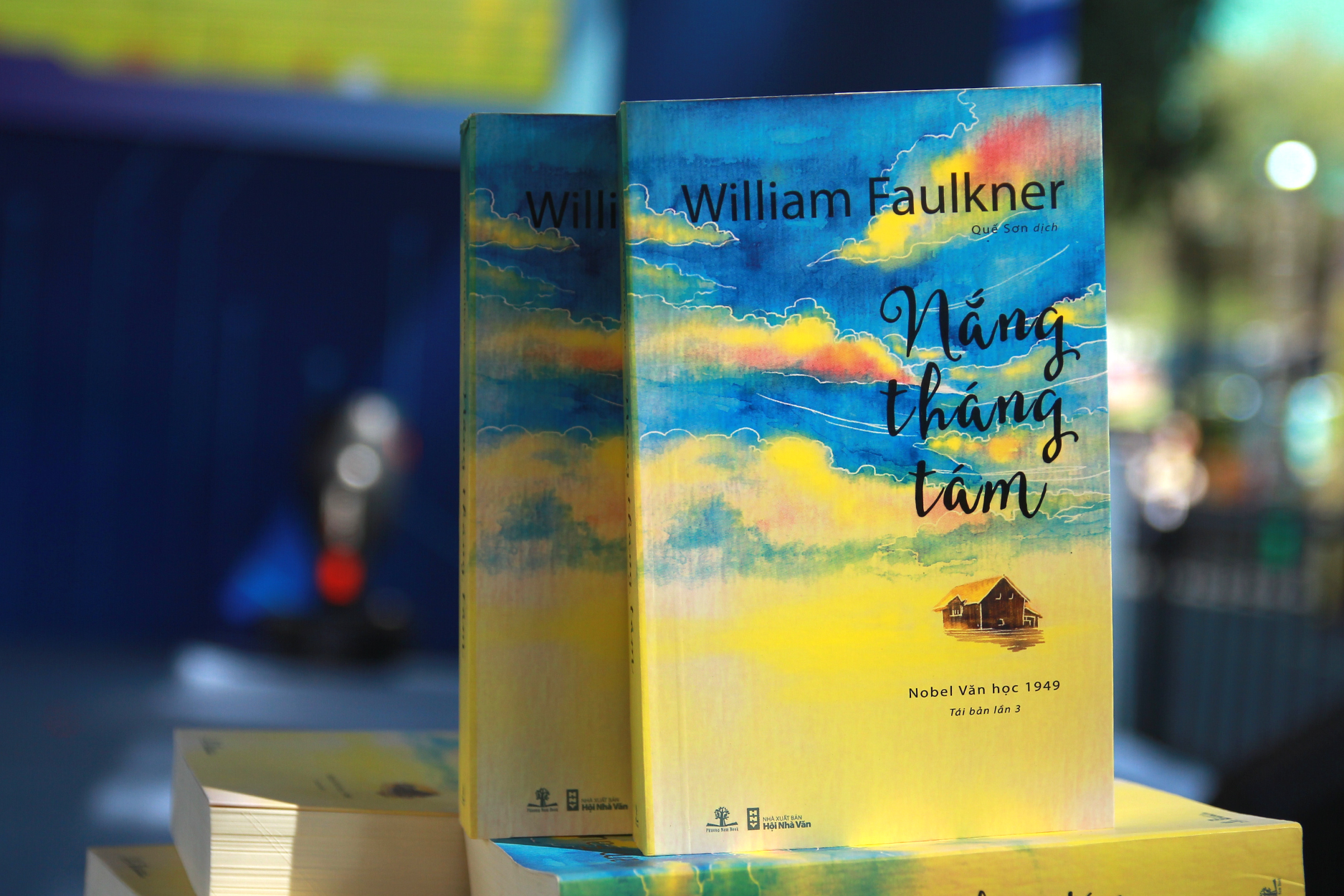 Anh sang va bong toi trong van chuong cua William Faulkner hinh anh