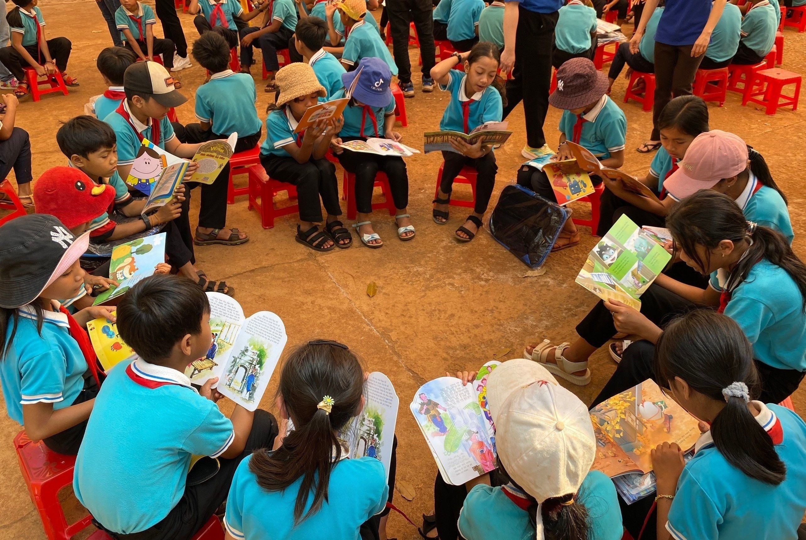 xe thu vien luu dong anh 1