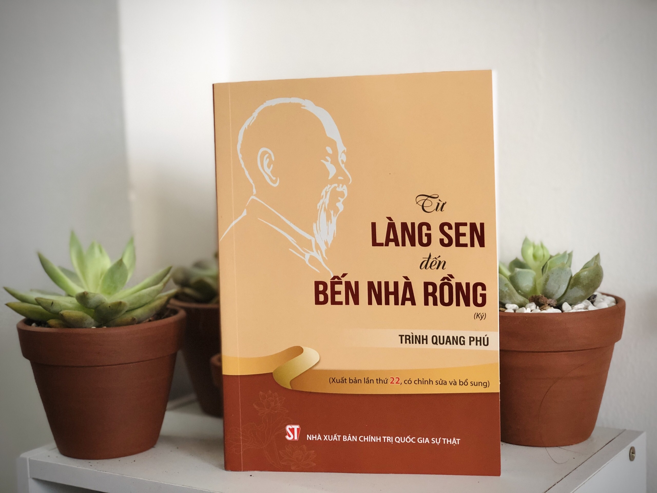 Tuoi tre cua Bac Ho tu Lang Sen den Ben Nha Rong hinh anh