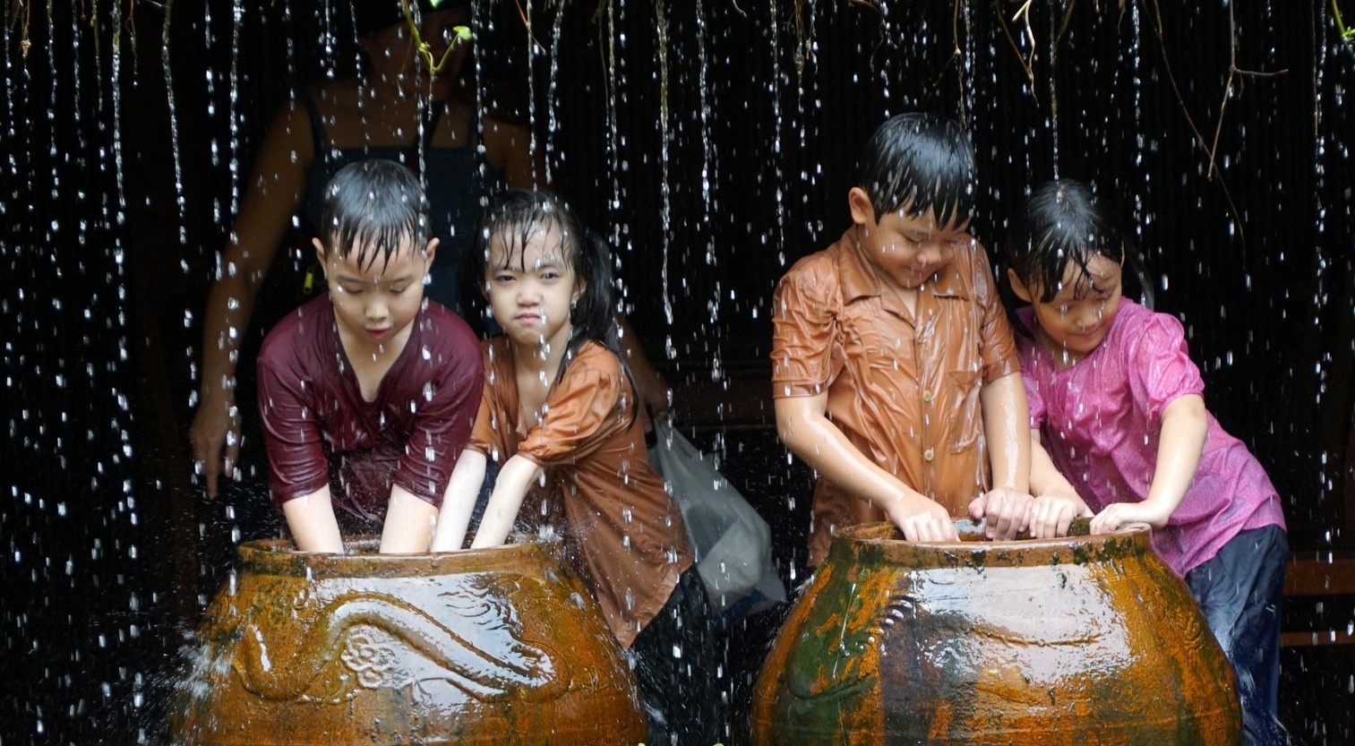 Khoc, cuoi cung ‘Cho toi xin mot ve di tuoi tho’ tren san khau kich hinh anh