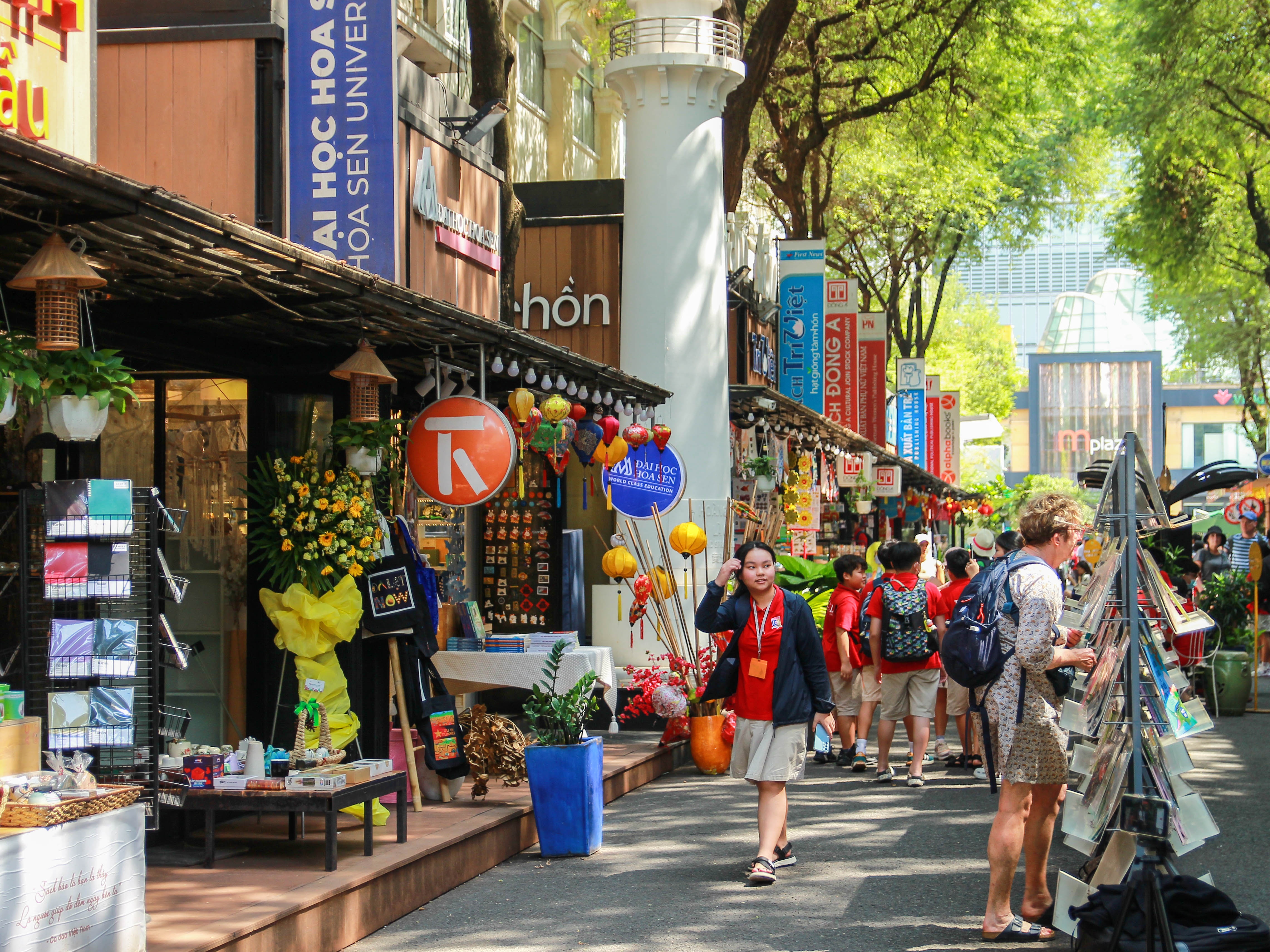 100 dieu thu vi,  du lich TP.HCM,  diem mua sam TP.HCM anh 1